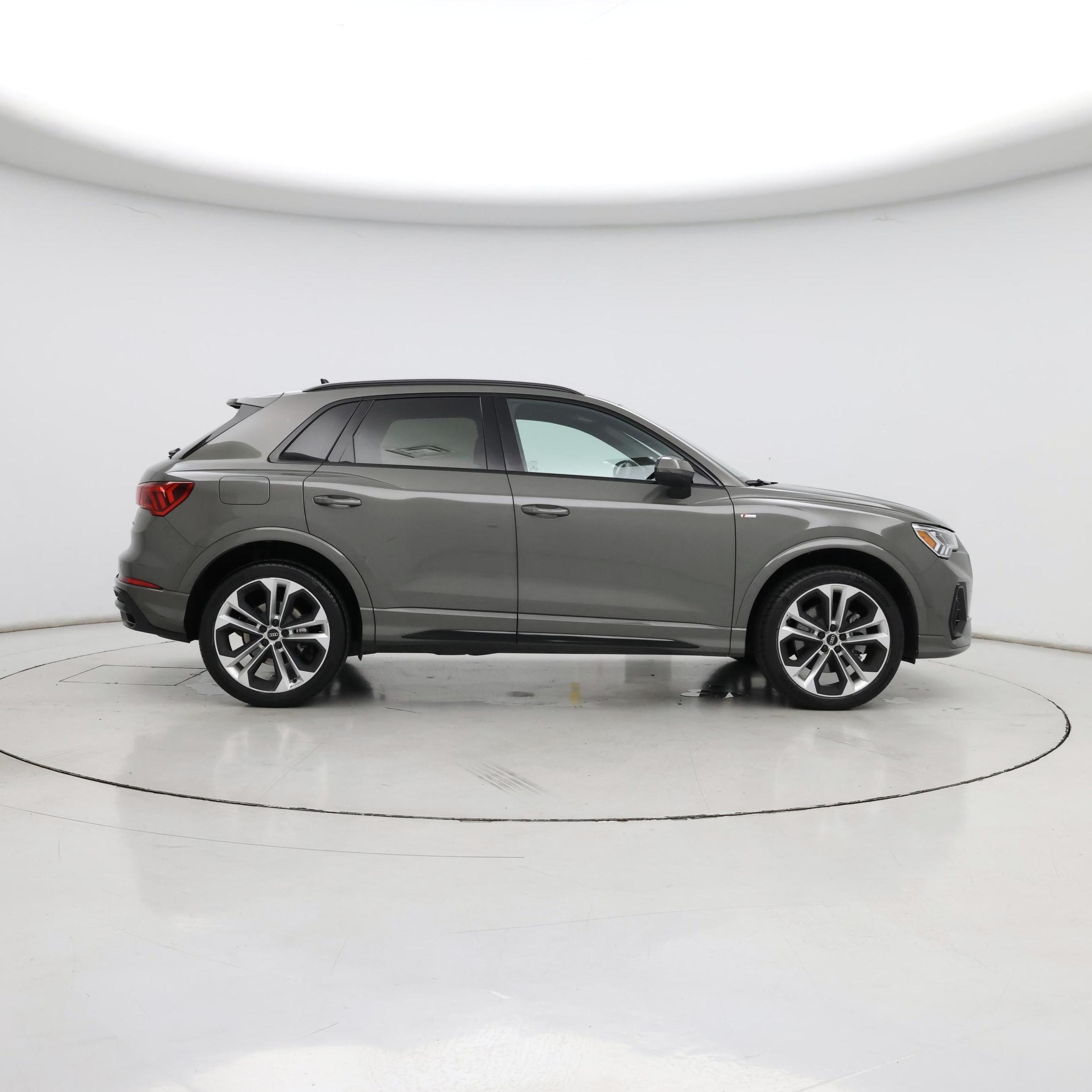 Thumbnail: 2022 Audi Q3 - 7