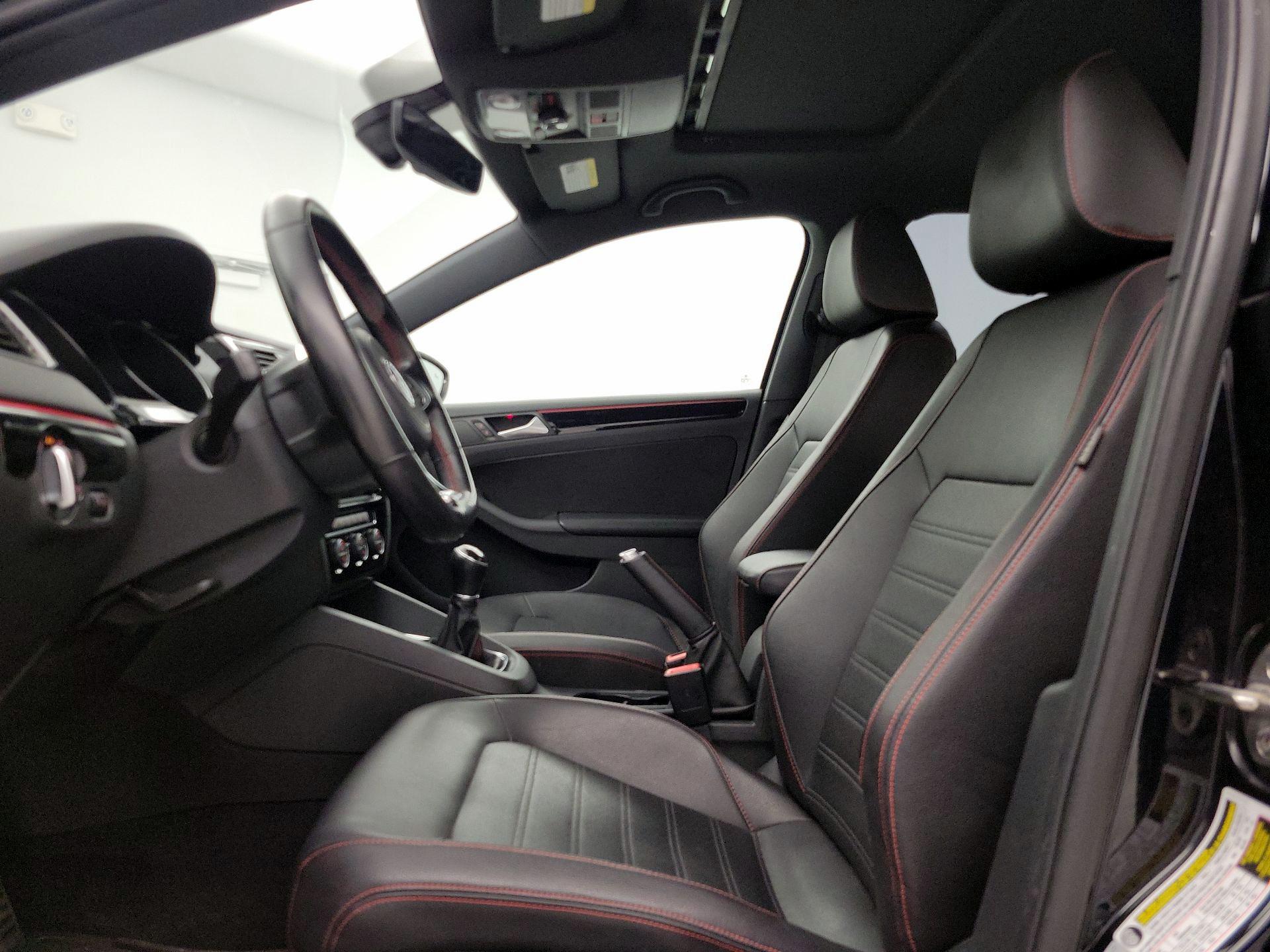 Thumbnail: 2017 Volkswagen Jetta - 11