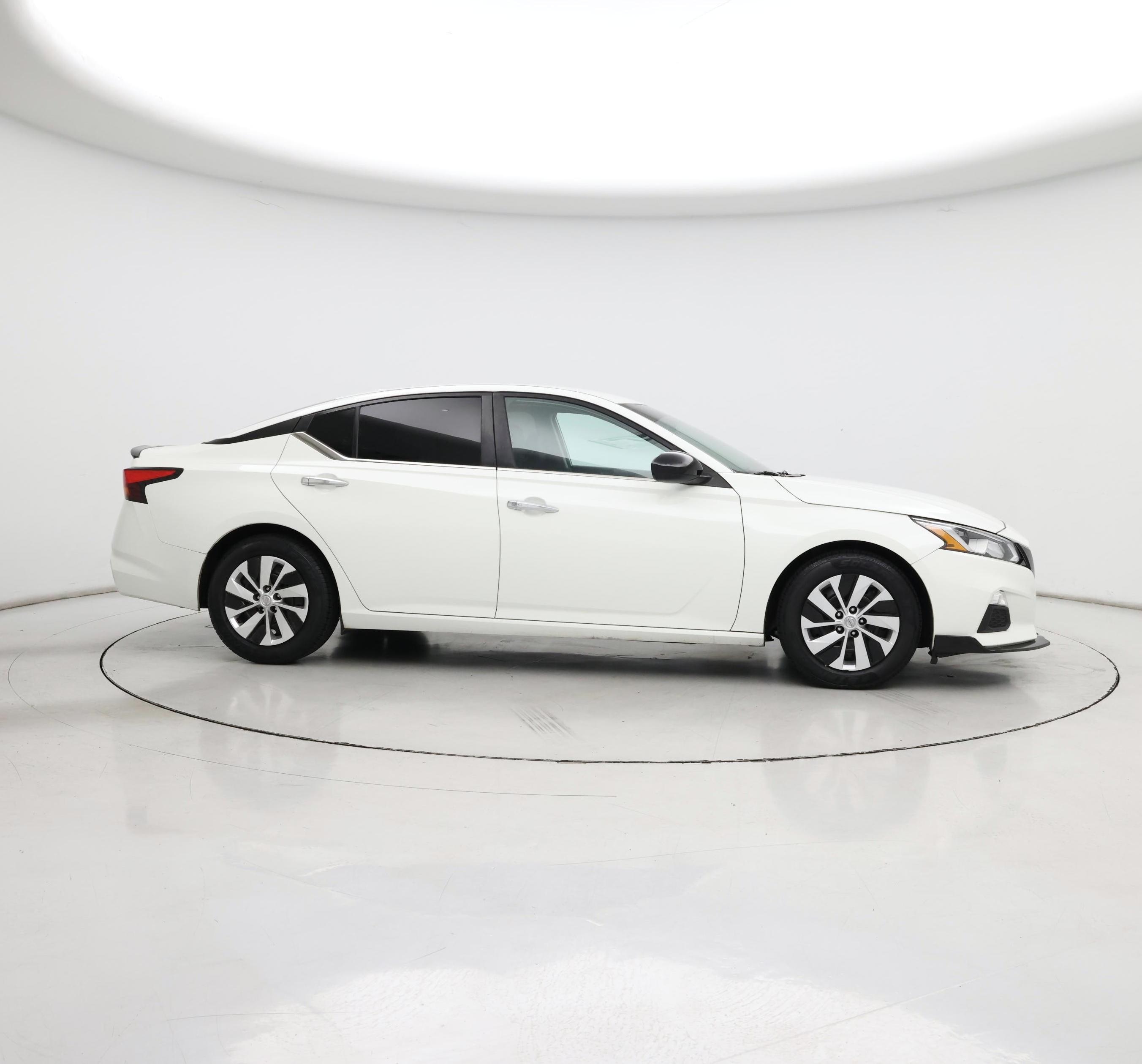 Thumbnail: 2019 Nissan Altima - 7