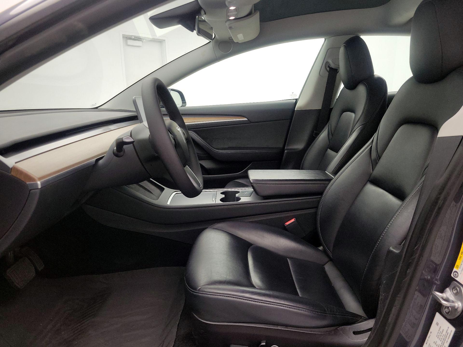 Thumbnail: 2023 Tesla Model 3 - 11