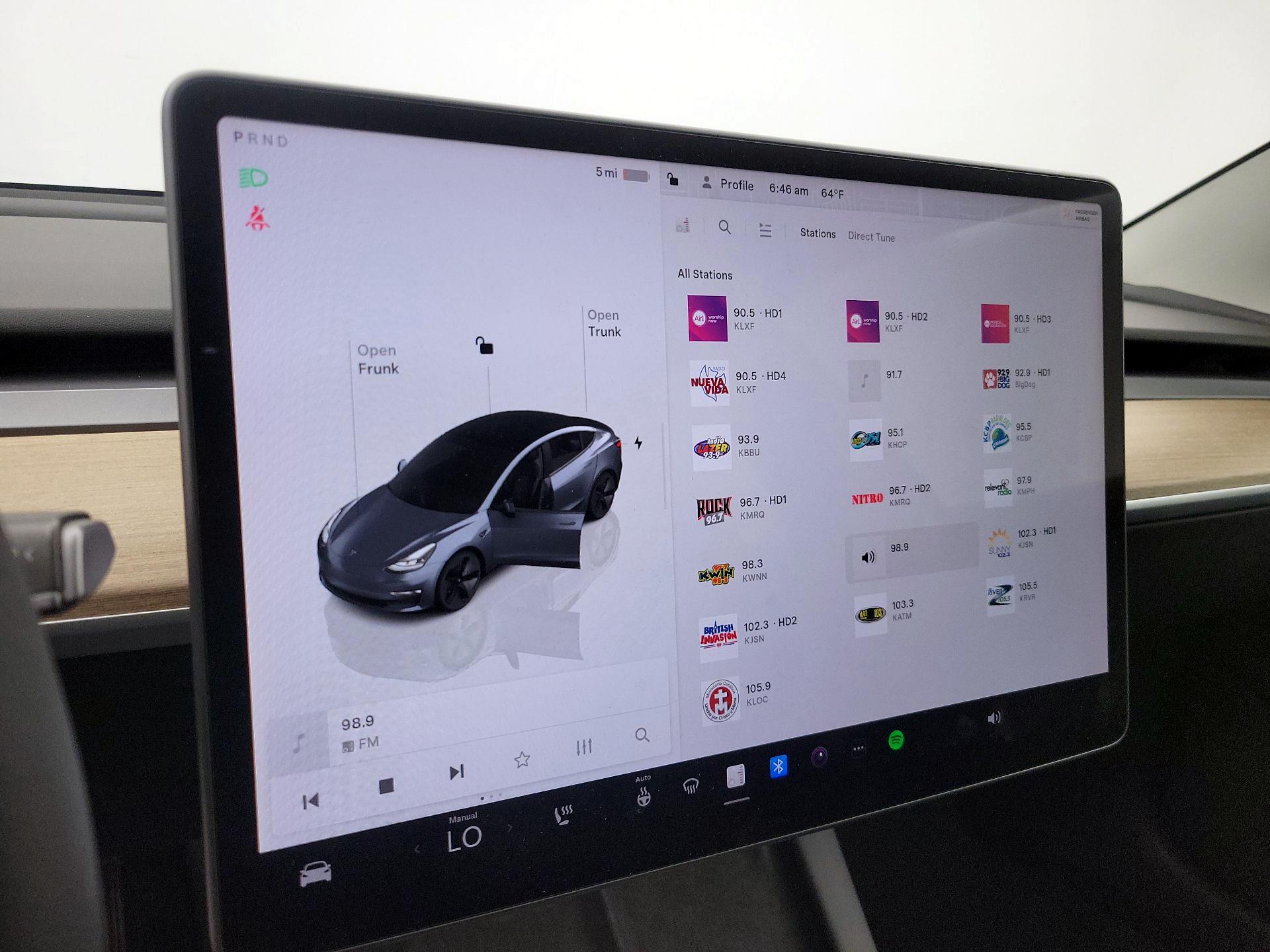 Thumbnail: 2023 Tesla Model 3 - 15