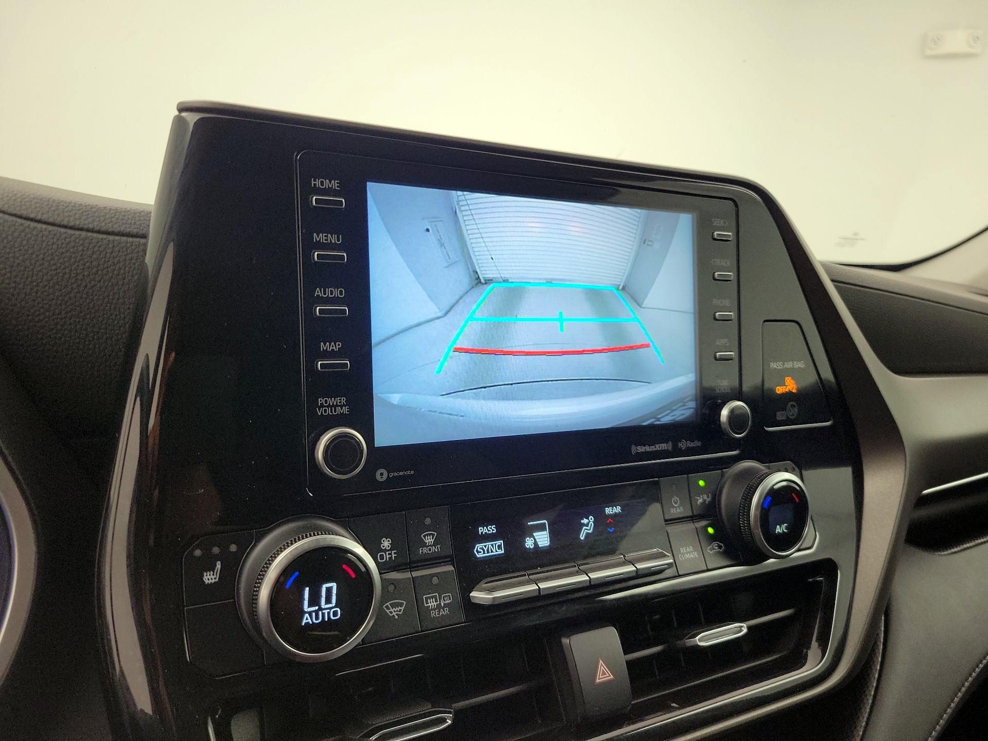 Thumbnail: 2021 Toyota Highlander - 15
