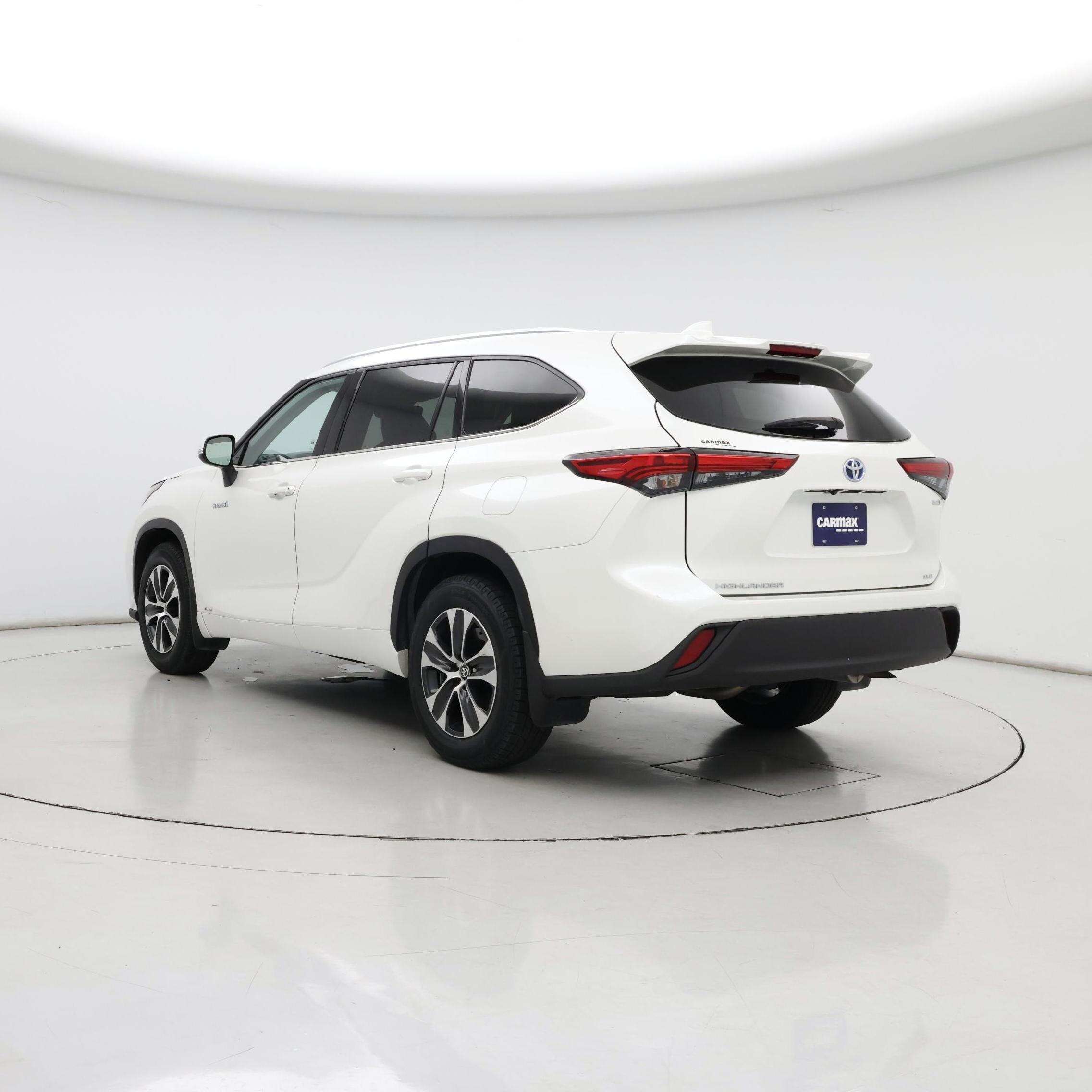 Thumbnail: 2021 Toyota Highlander - 2