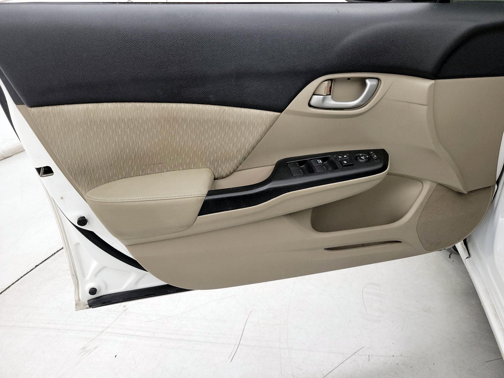 Thumbnail: 2015 Honda Civic - 12