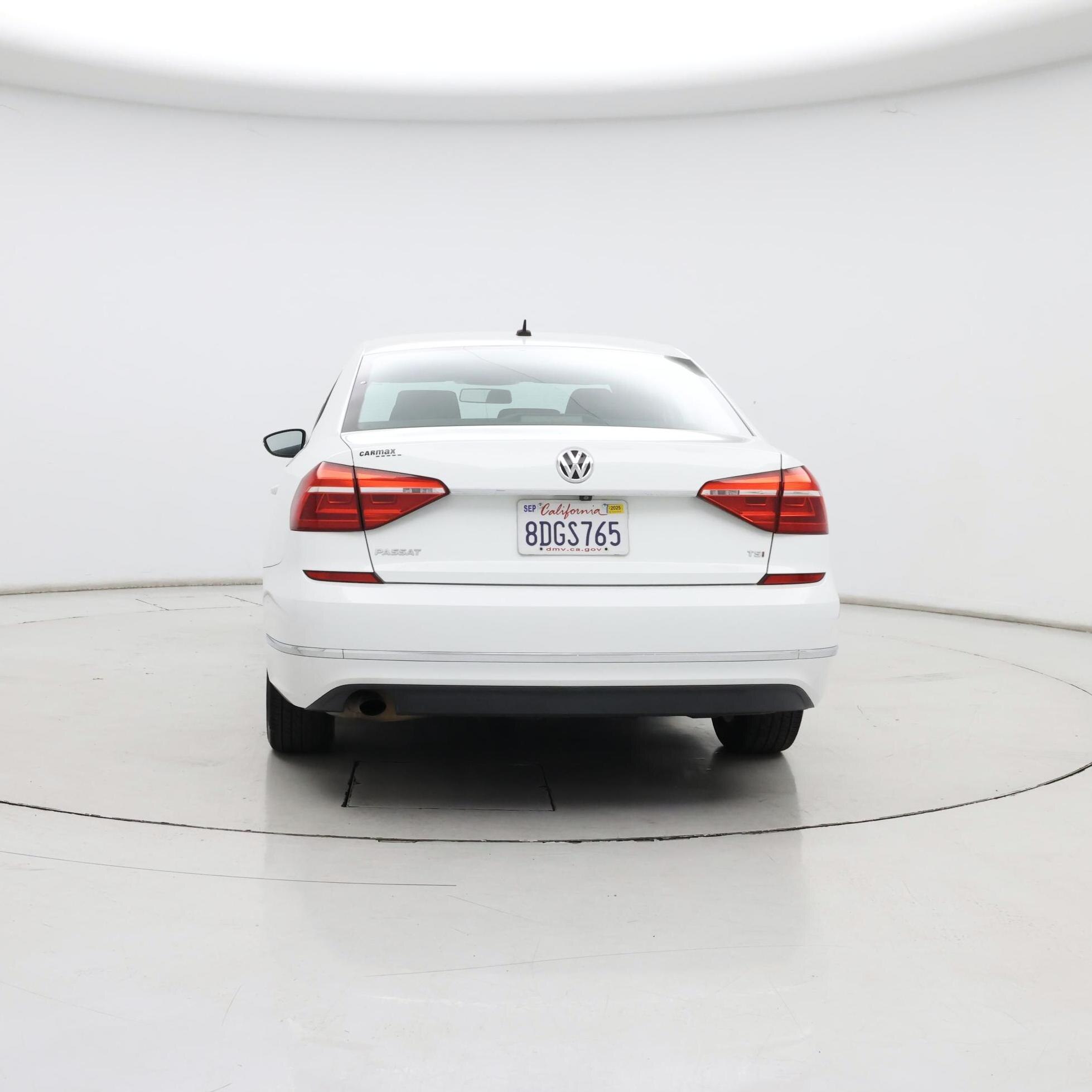 Thumbnail: 2016 Volkswagen Passat - 6