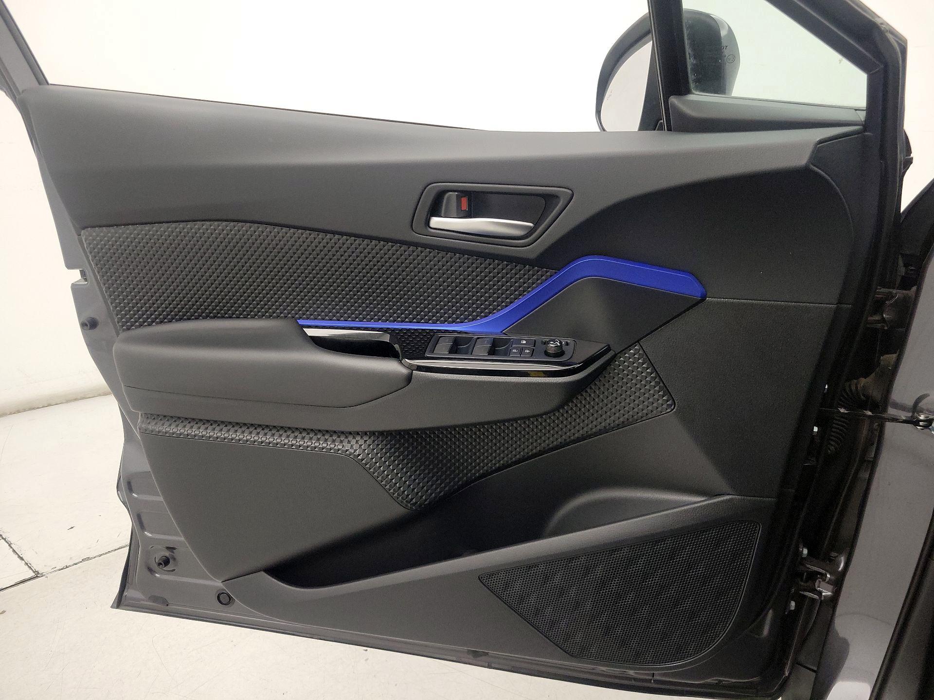 Thumbnail: 2022 Toyota C-HR - 12
