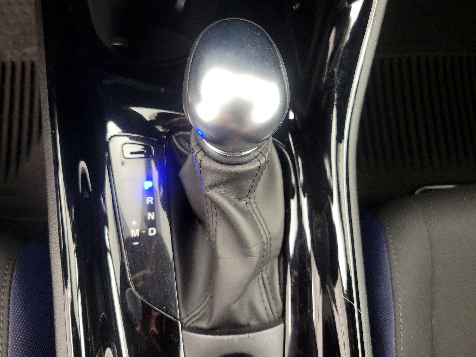 Thumbnail: 2022 Toyota C-HR - 17