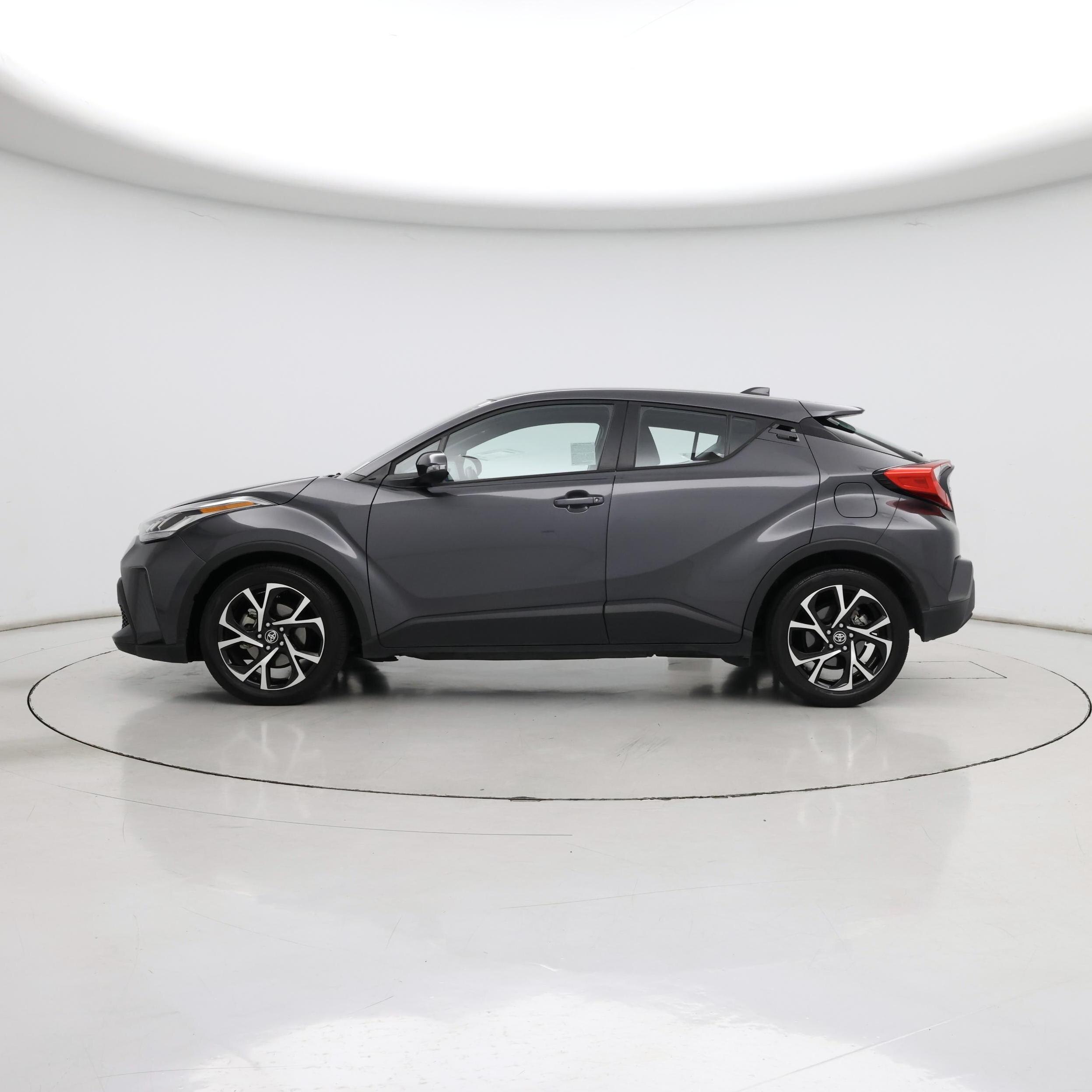 Thumbnail: 2022 Toyota C-HR - 3