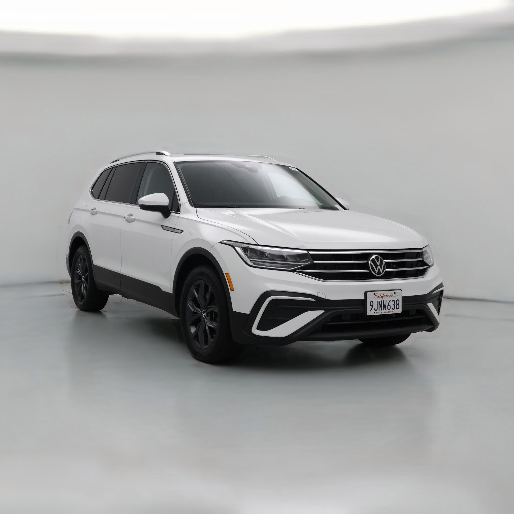 Thumbnail: 2022 Volkswagen Tiguan - 1