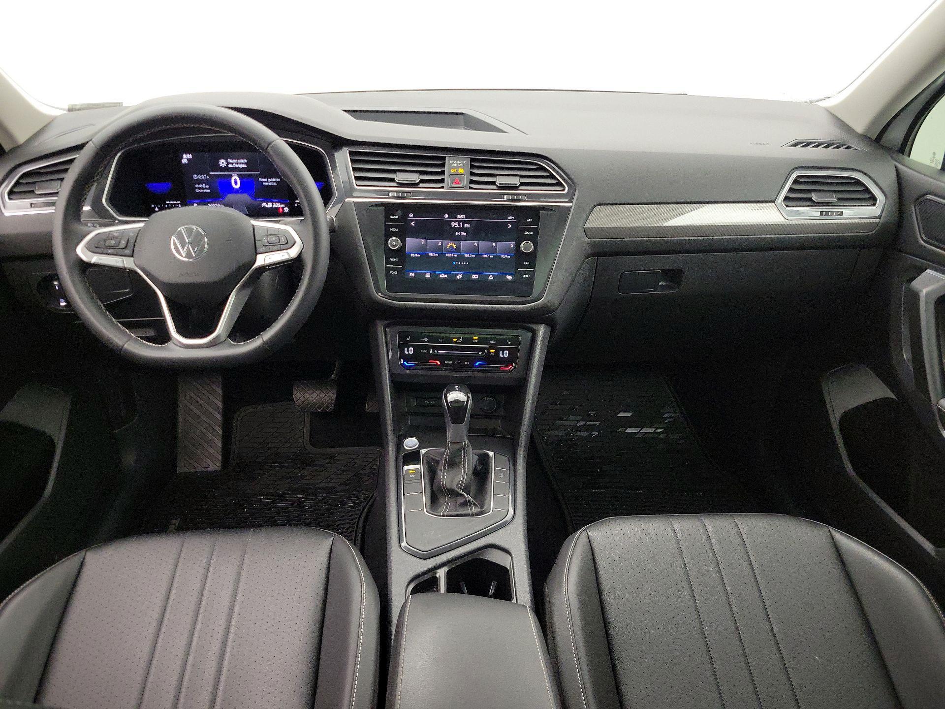 Thumbnail: 2022 Volkswagen Tiguan - 9