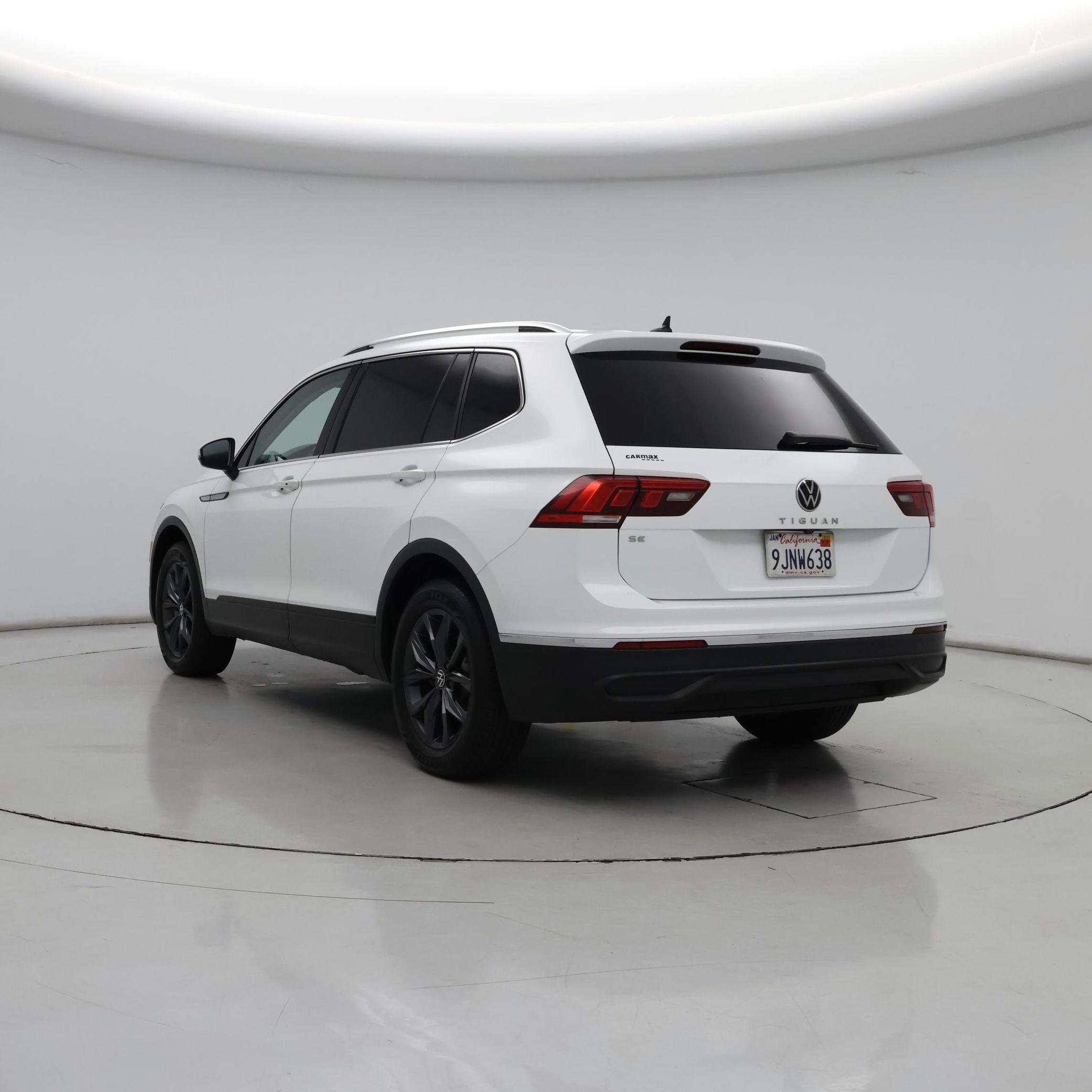 Thumbnail: 2022 Volkswagen Tiguan - 2