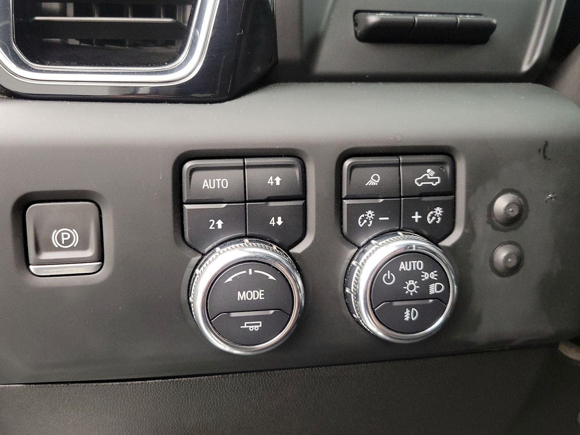 Thumbnail: 2024 GMC Sierra 2500 - 13