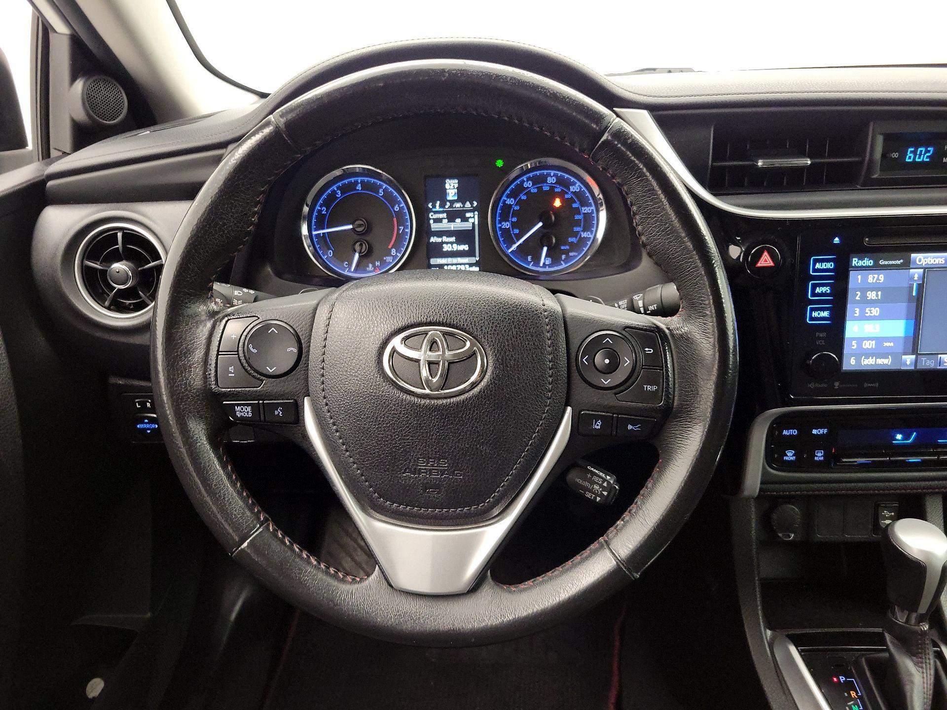 Thumbnail: 2017 Toyota Corolla - 10