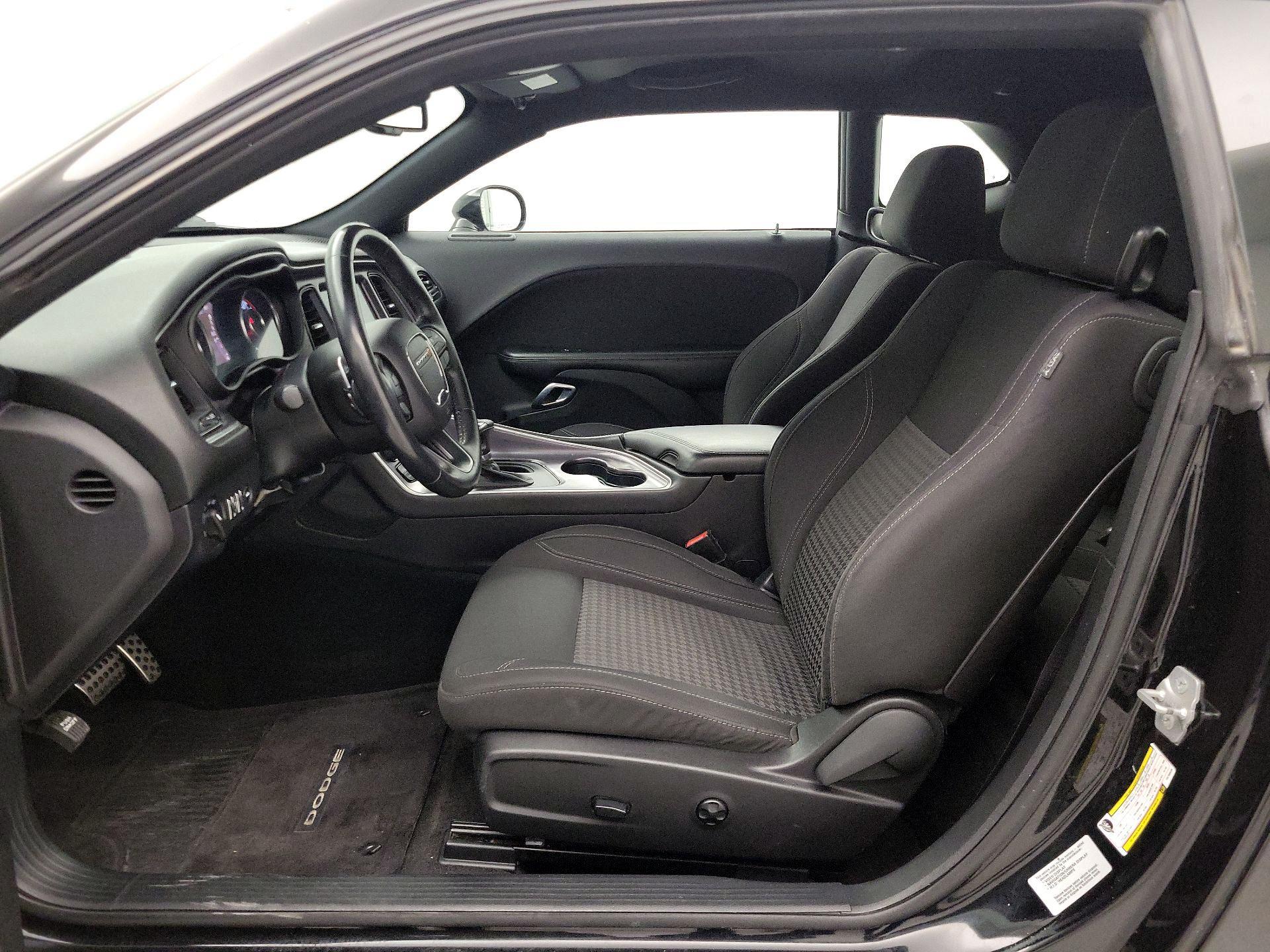 Thumbnail: 2015 Dodge Challenger - 11