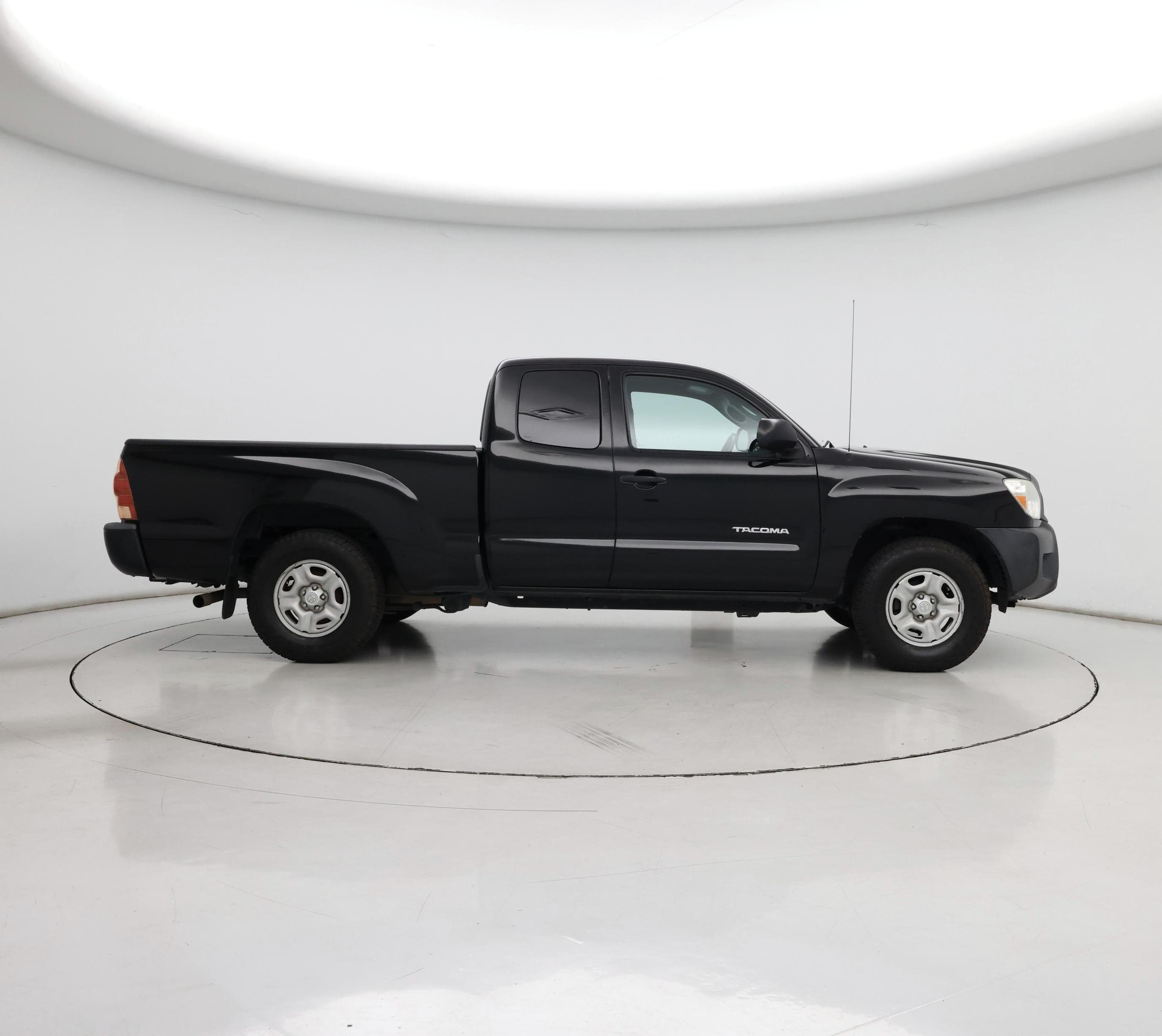 Thumbnail: 2015 Toyota Tacoma - 7