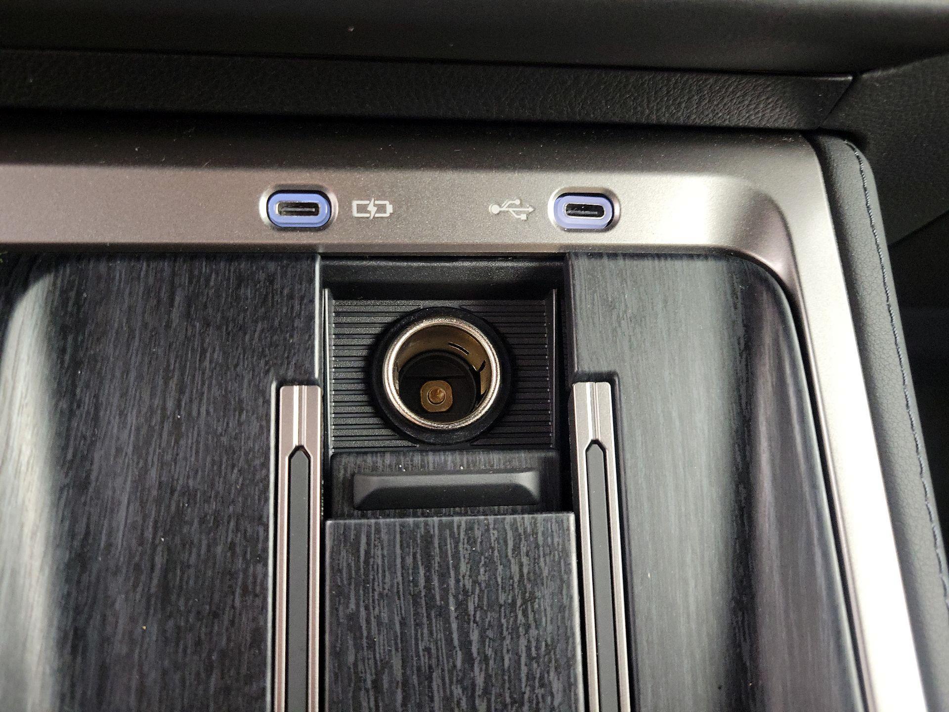 Thumbnail: 2024 Lexus GX - 19