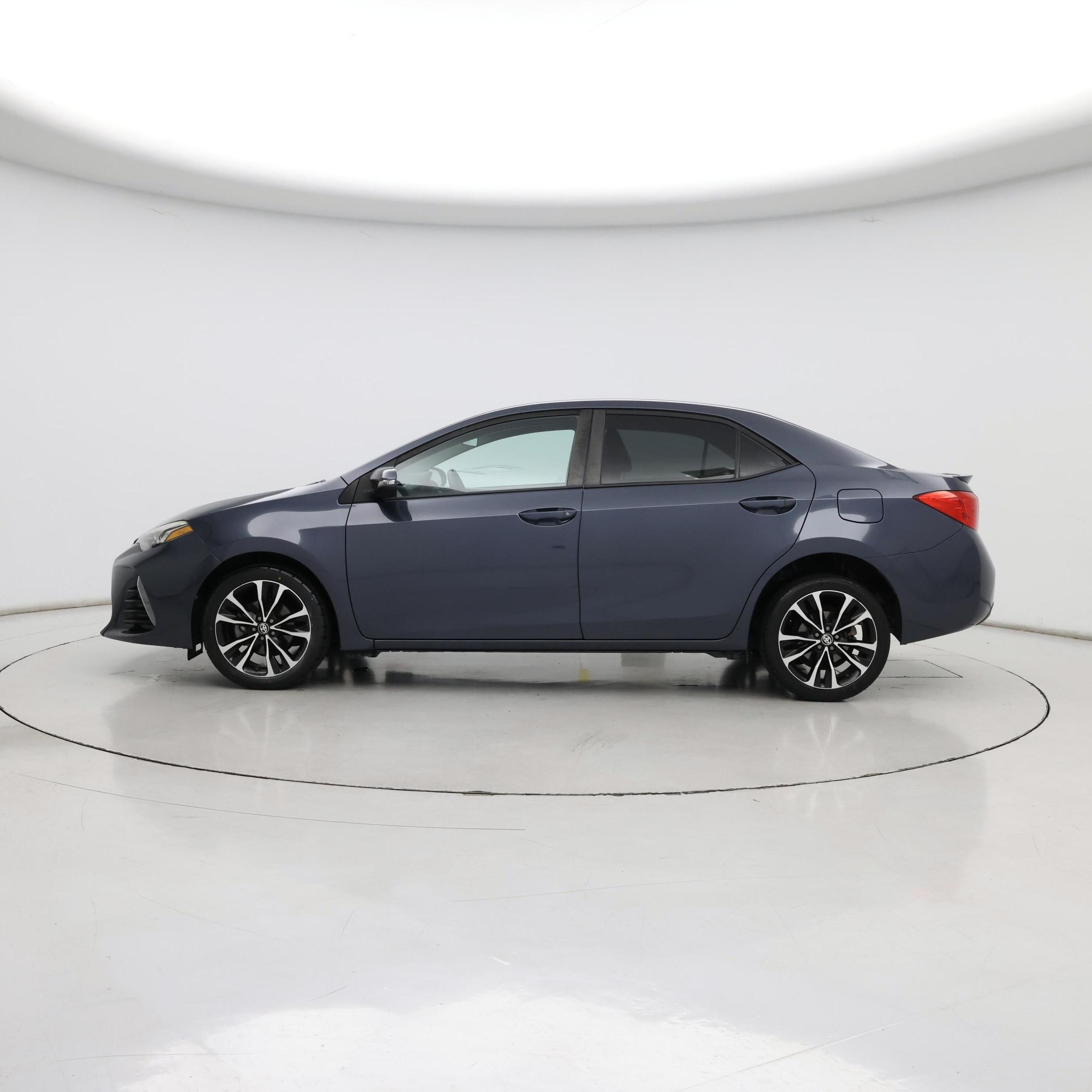 Thumbnail: 2017 Toyota Corolla - 3