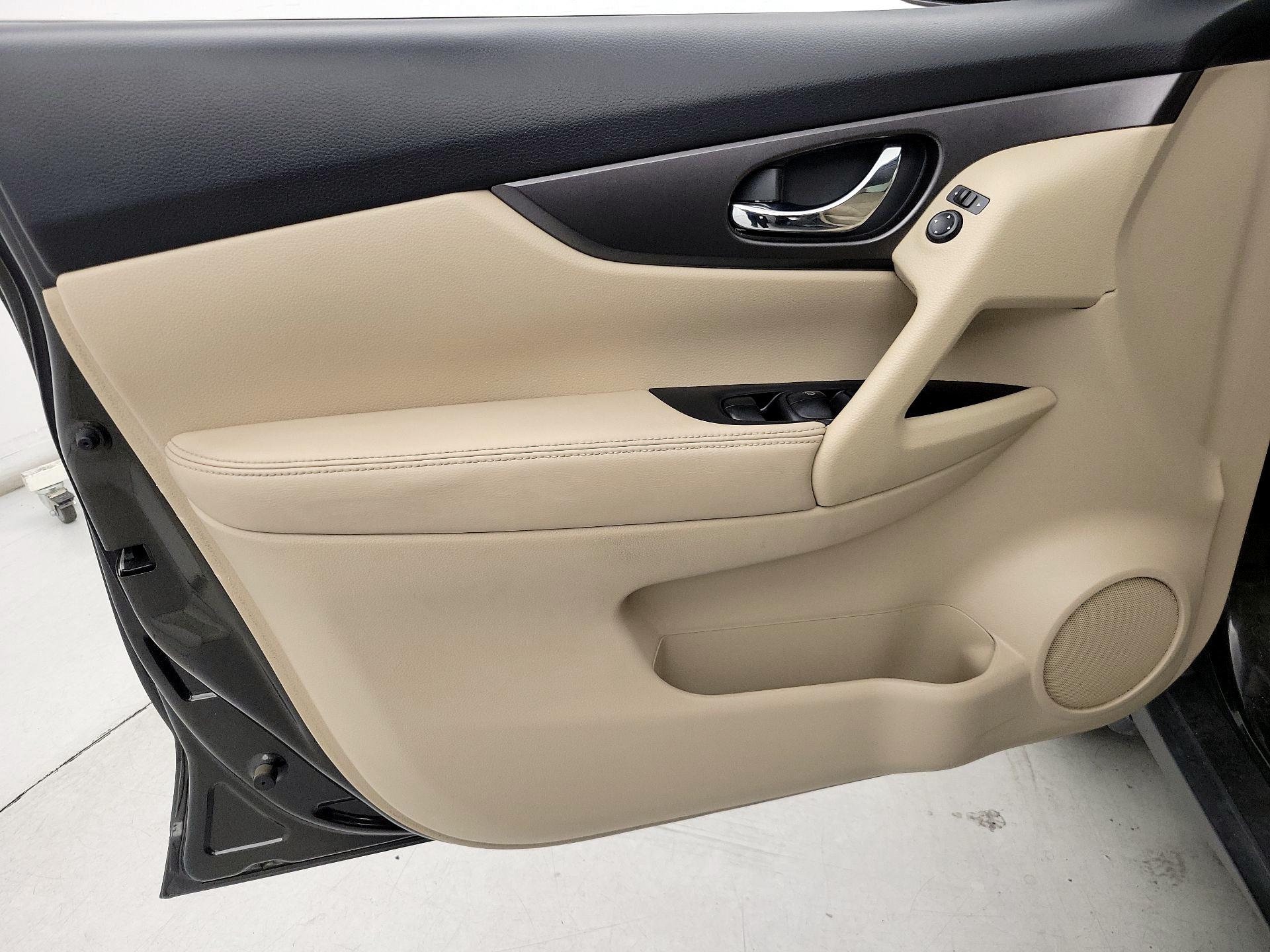 Thumbnail: 2014 Nissan Rogue - 12