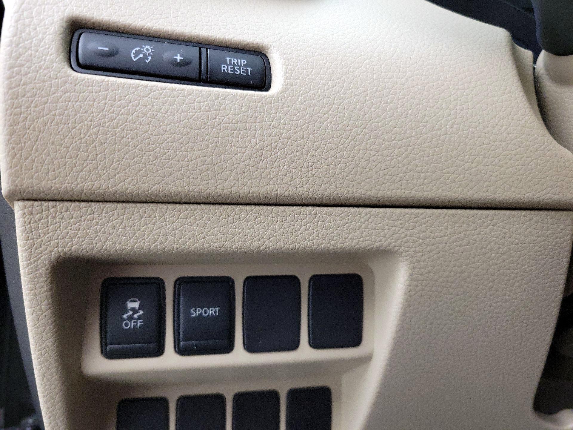 Thumbnail: 2014 Nissan Rogue - 13