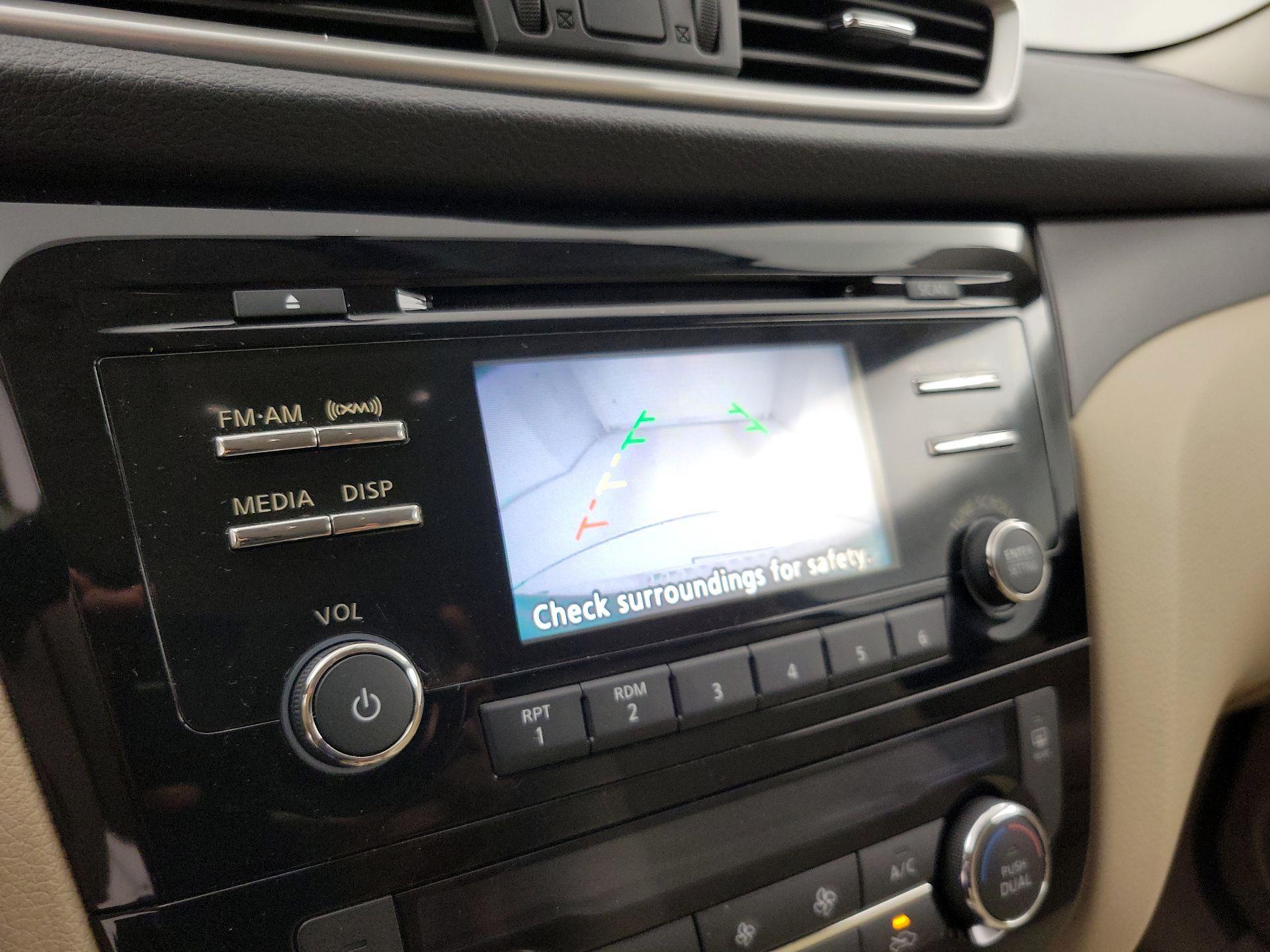 Thumbnail: 2014 Nissan Rogue - 14