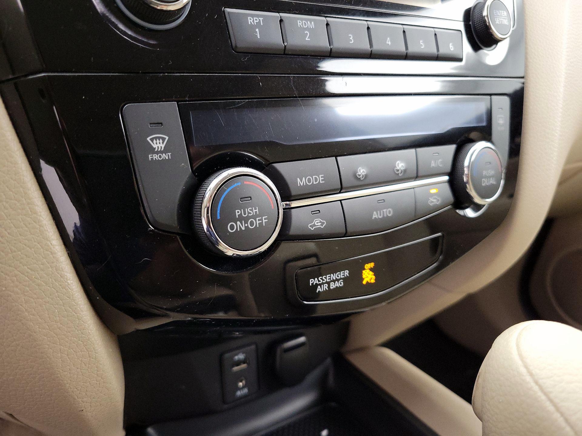 Thumbnail: 2014 Nissan Rogue - 16