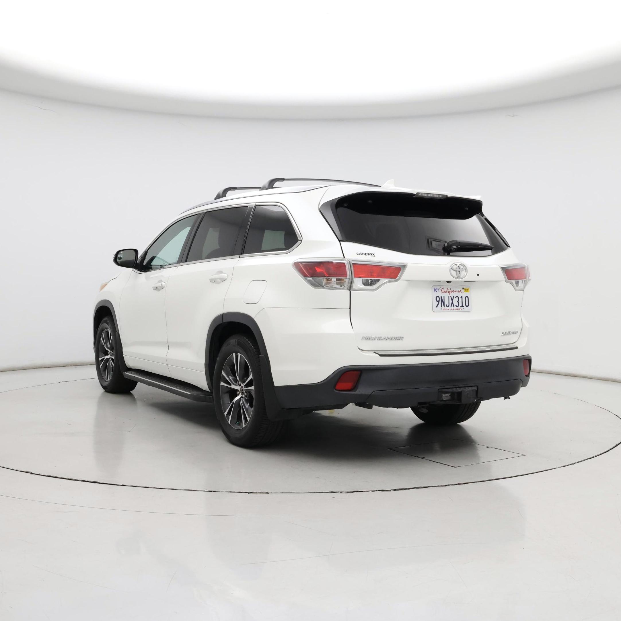Thumbnail: 2016 Toyota Highlander - 2