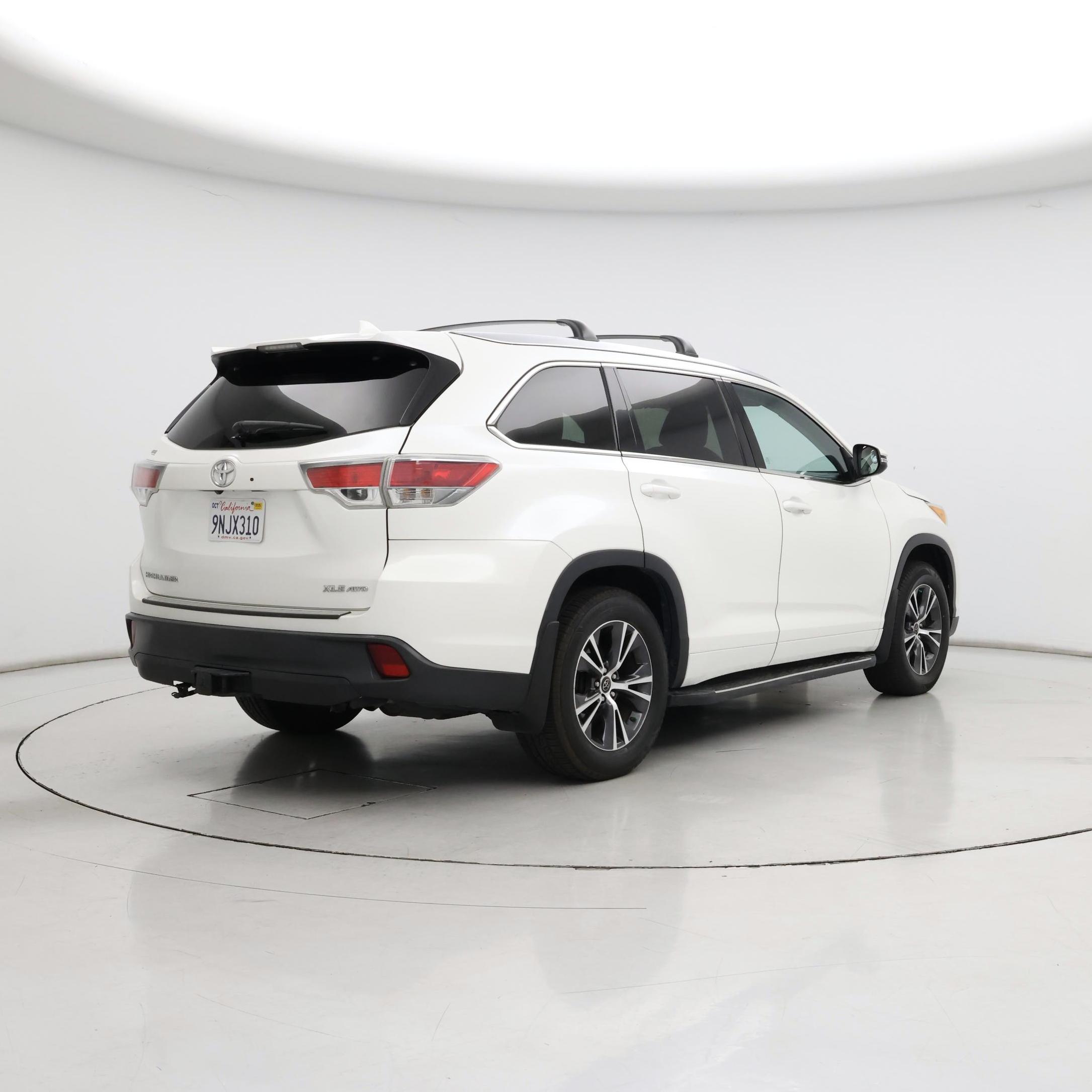 Thumbnail: 2016 Toyota Highlander - 8