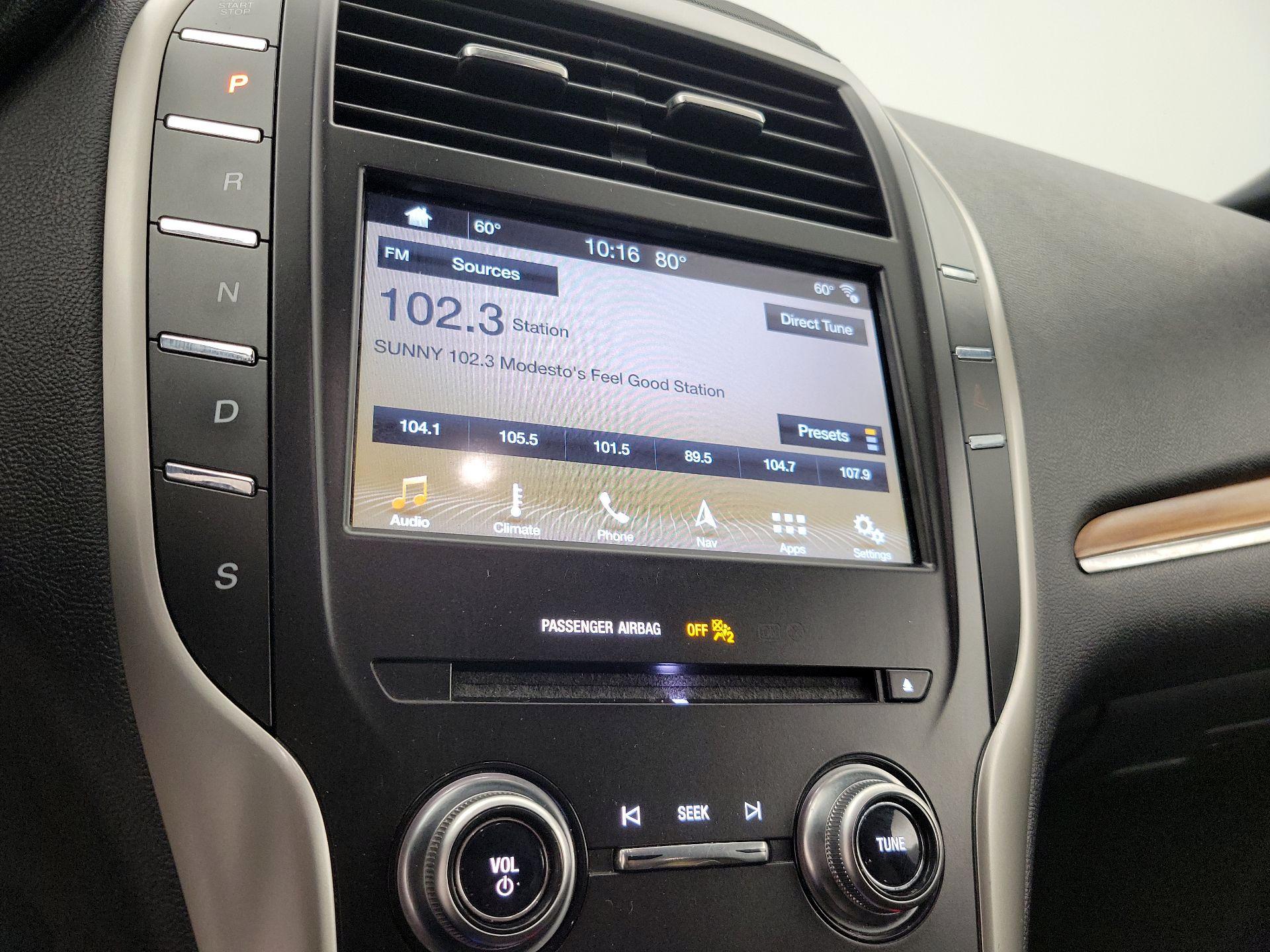 Thumbnail: 2018 Lincoln MKC - 16