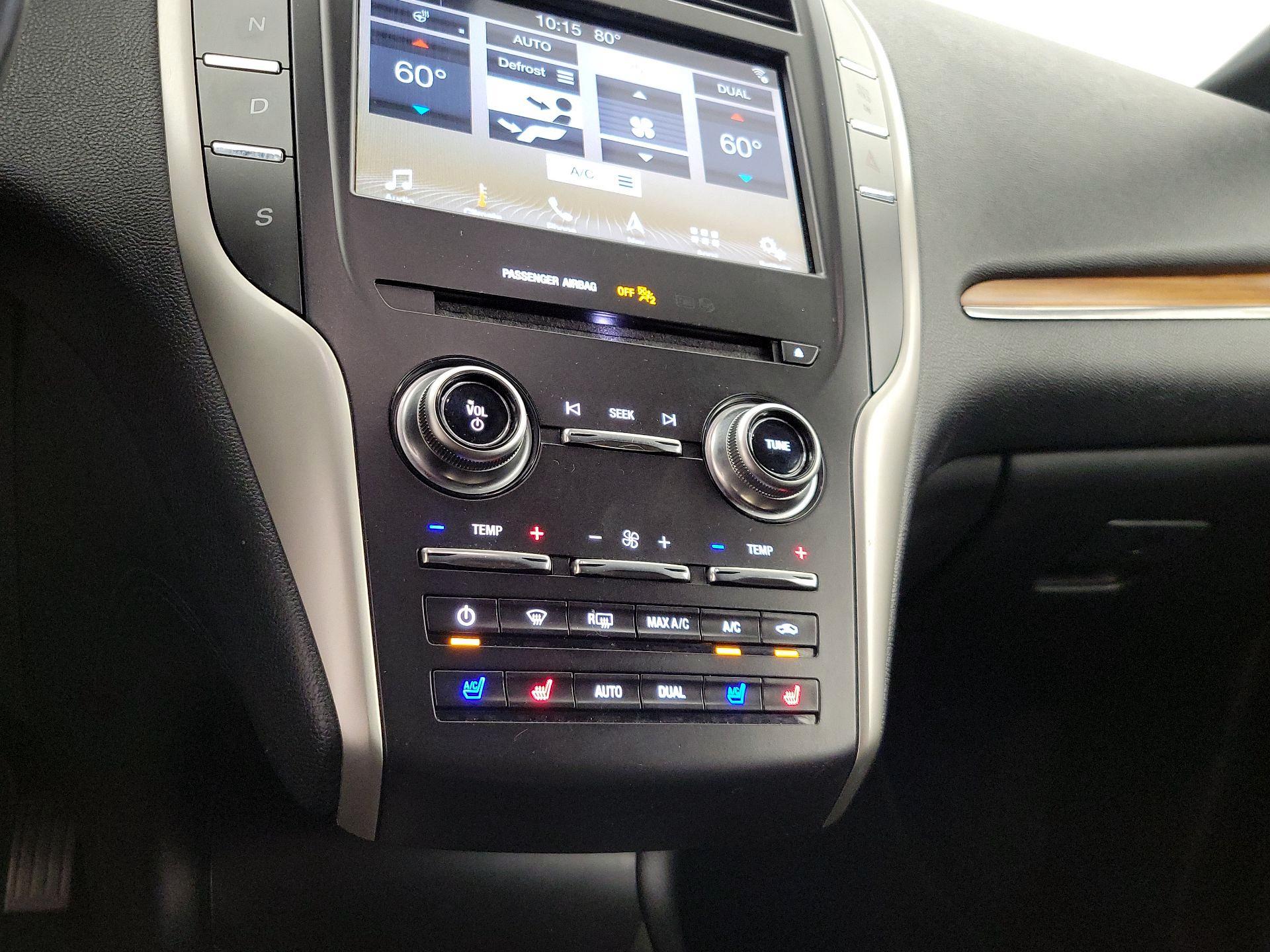 Thumbnail: 2018 Lincoln MKC - 17