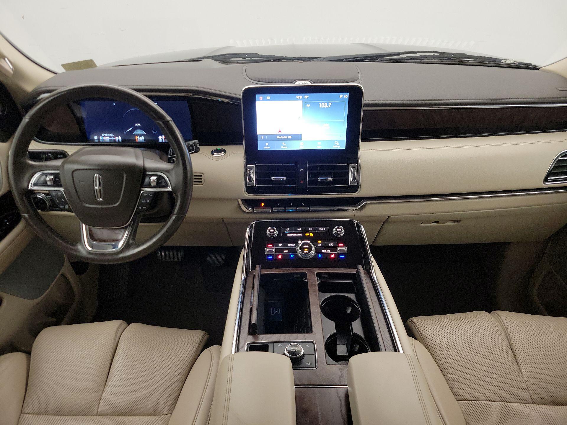 Thumbnail: 2021 Lincoln Navigator - 9