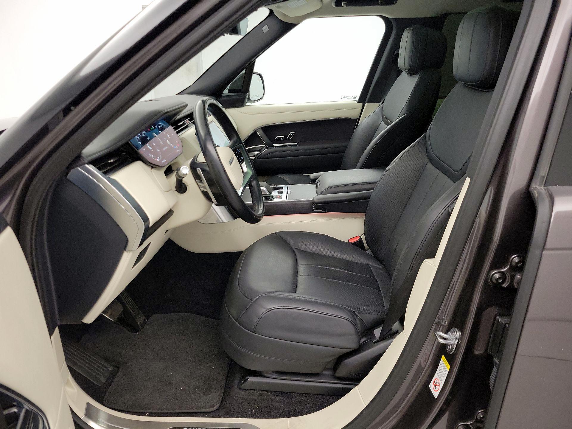 Thumbnail: 2022 Land Rover Range Rover - 11