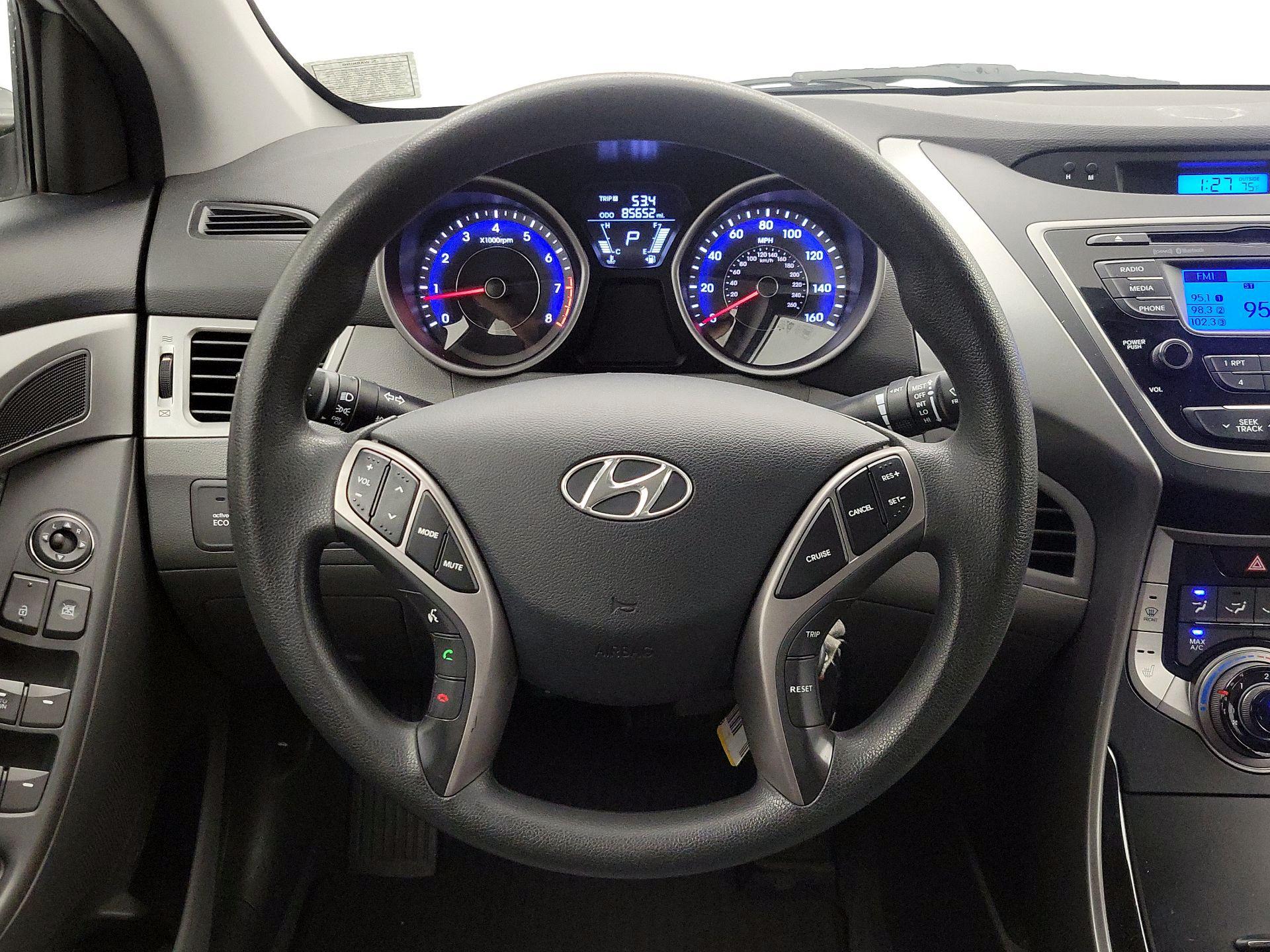 Thumbnail: 2013 Hyundai Elantra - 10