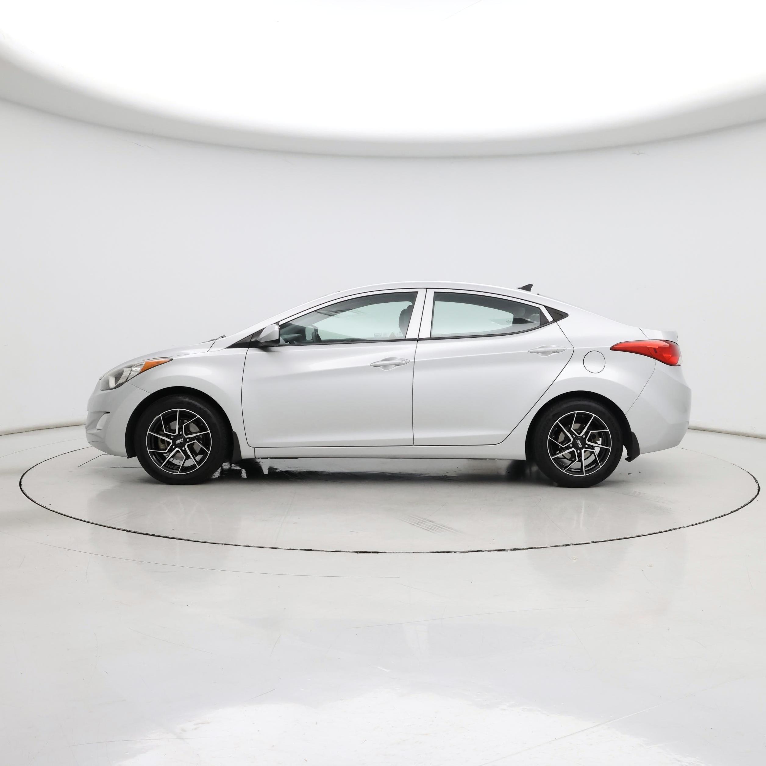 Thumbnail: 2013 Hyundai Elantra - 3