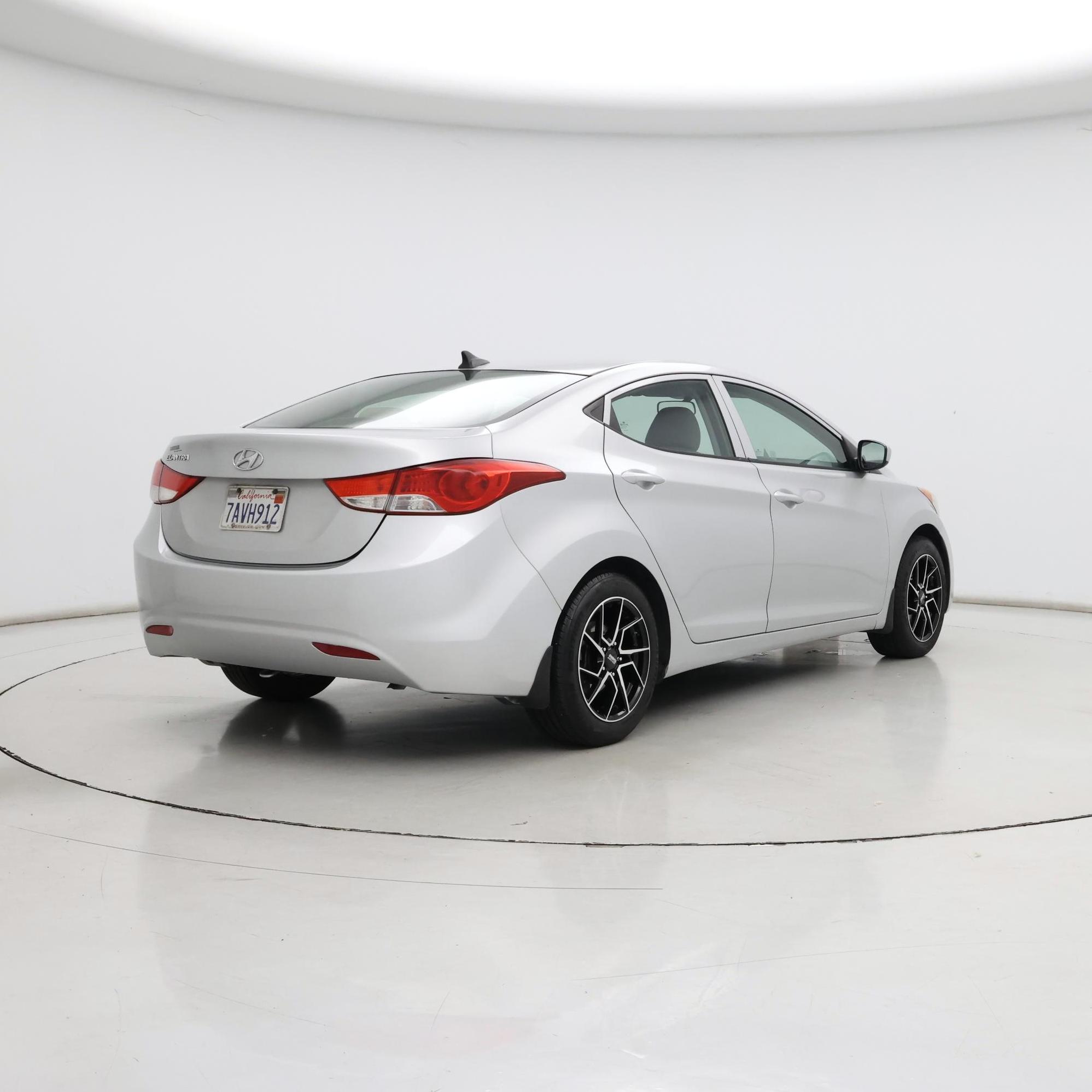 Thumbnail: 2013 Hyundai Elantra - 8