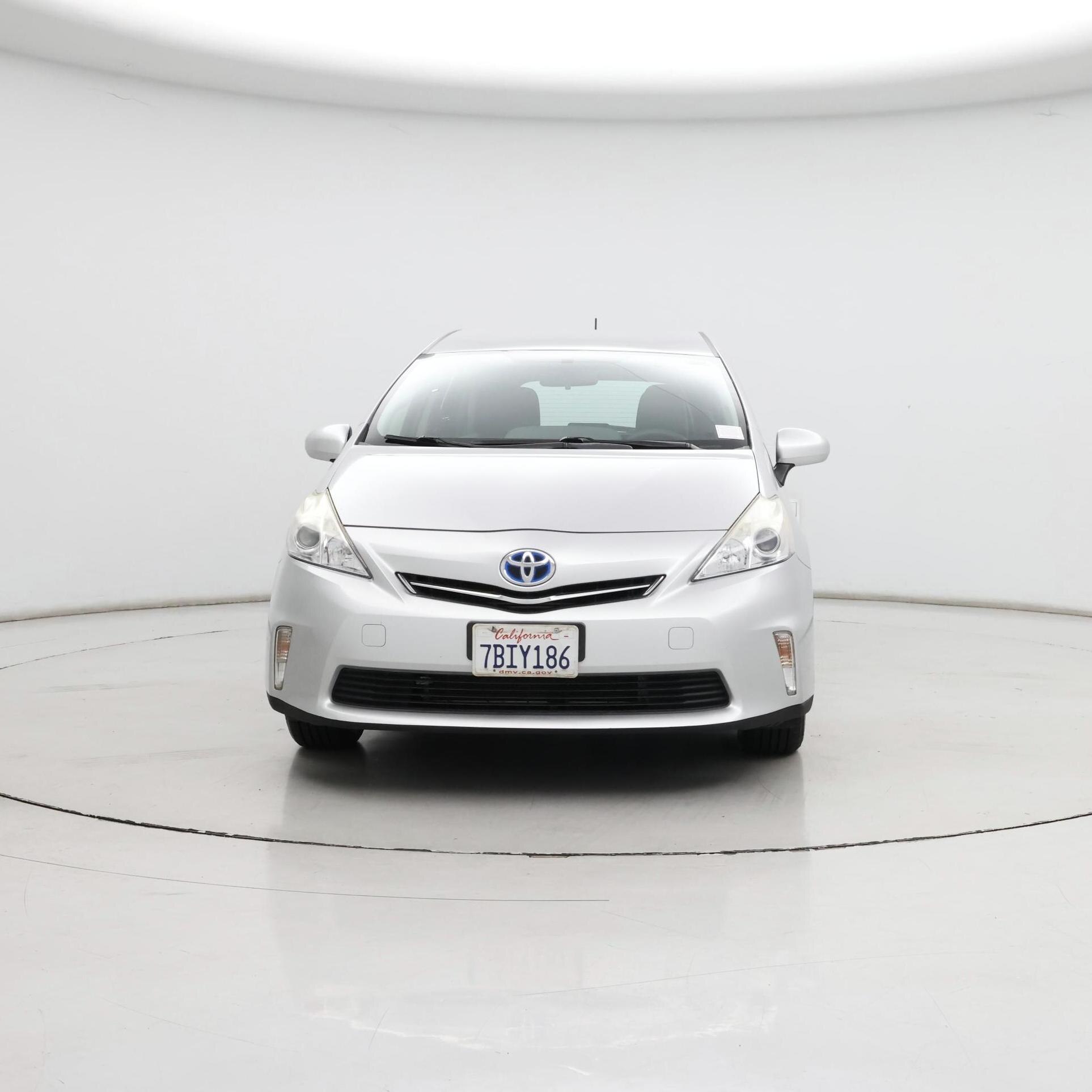 Thumbnail: 2013 Toyota Prius v - 5