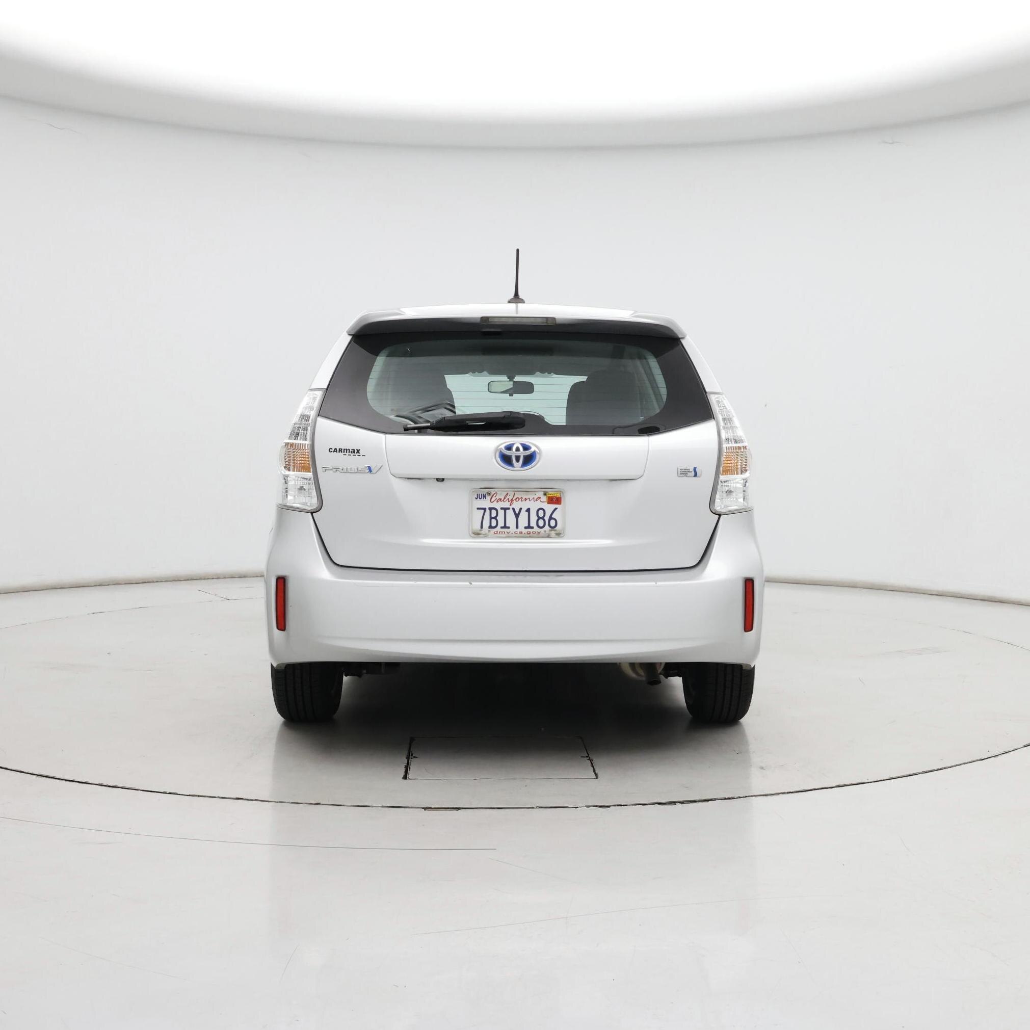 Thumbnail: 2013 Toyota Prius v - 6