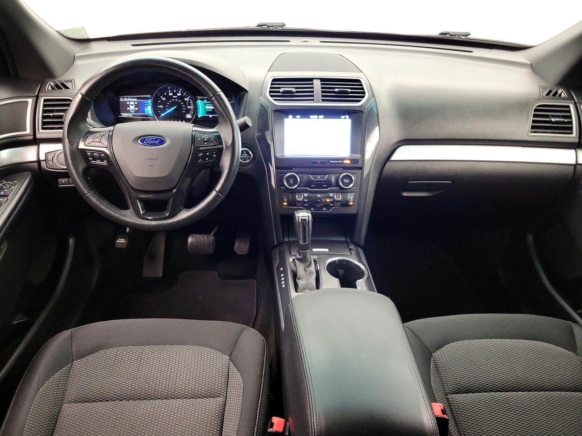 Thumbnail: 2017 Ford Explorer - 9