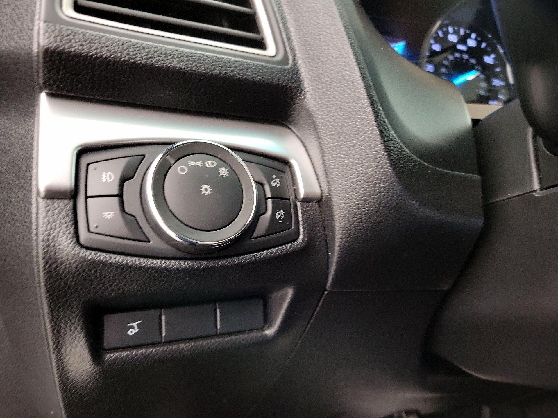 Thumbnail: 2017 Ford Explorer - 13