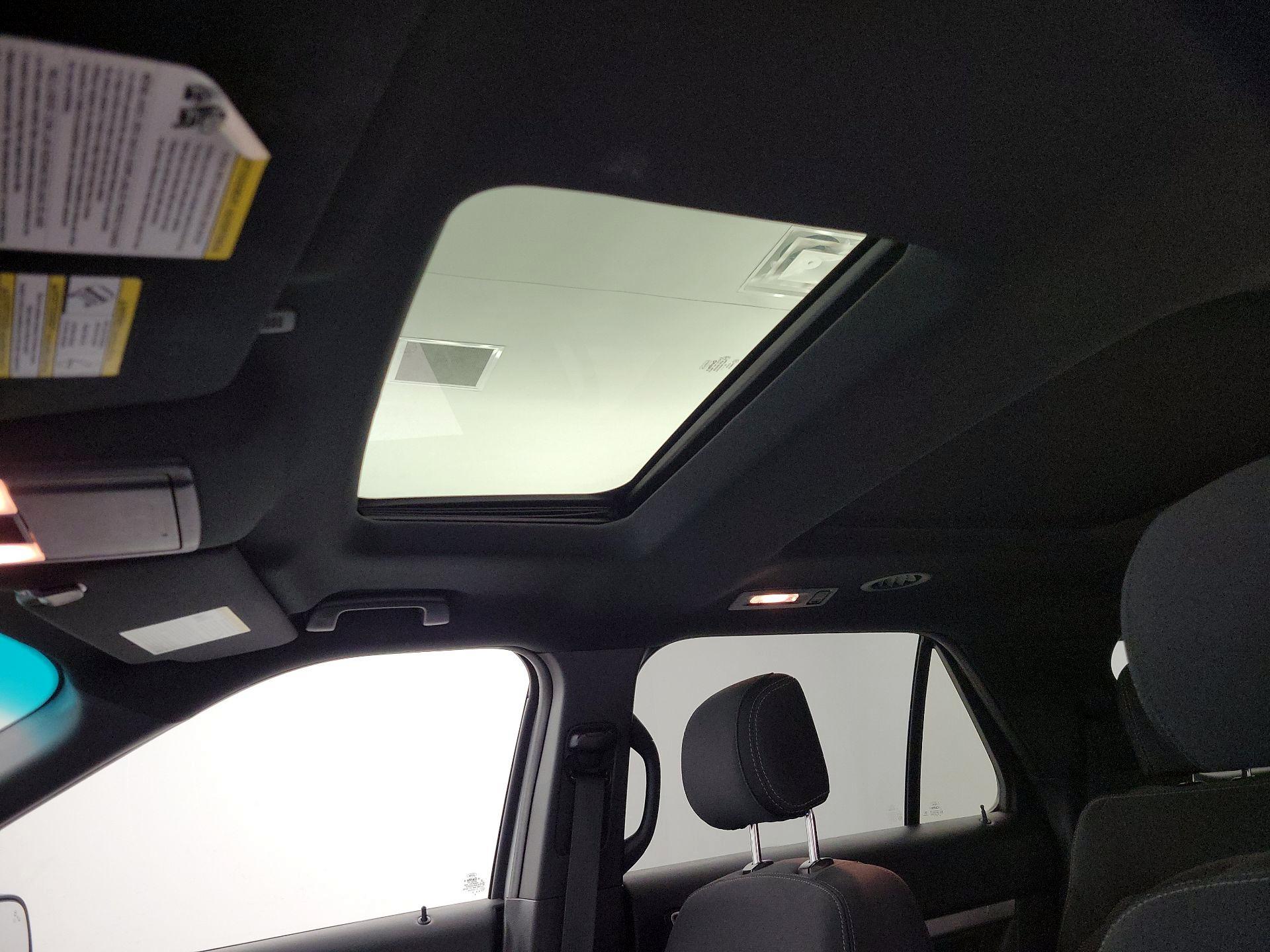 Thumbnail: 2017 Ford Explorer - 20