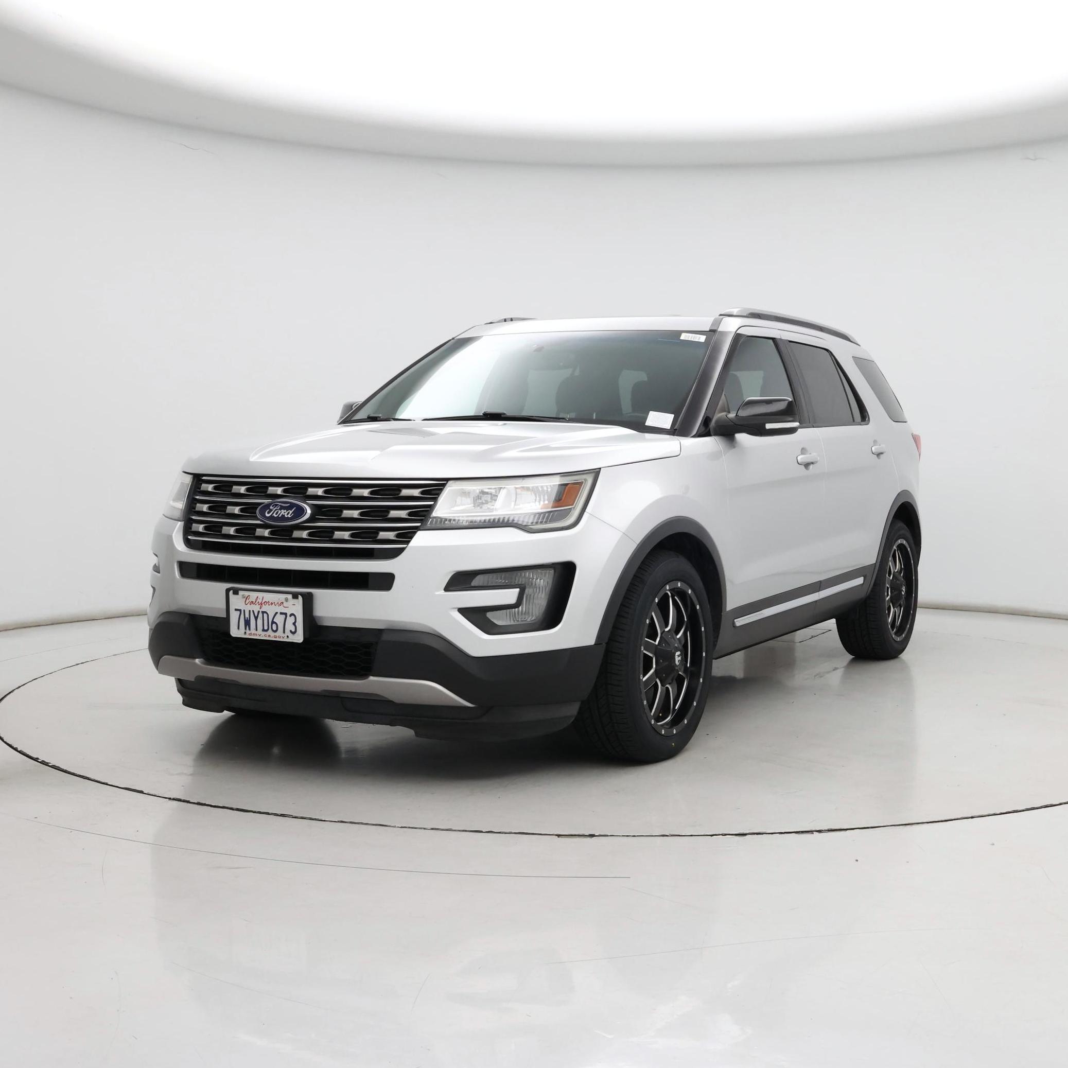 Thumbnail: 2017 Ford Explorer - 4