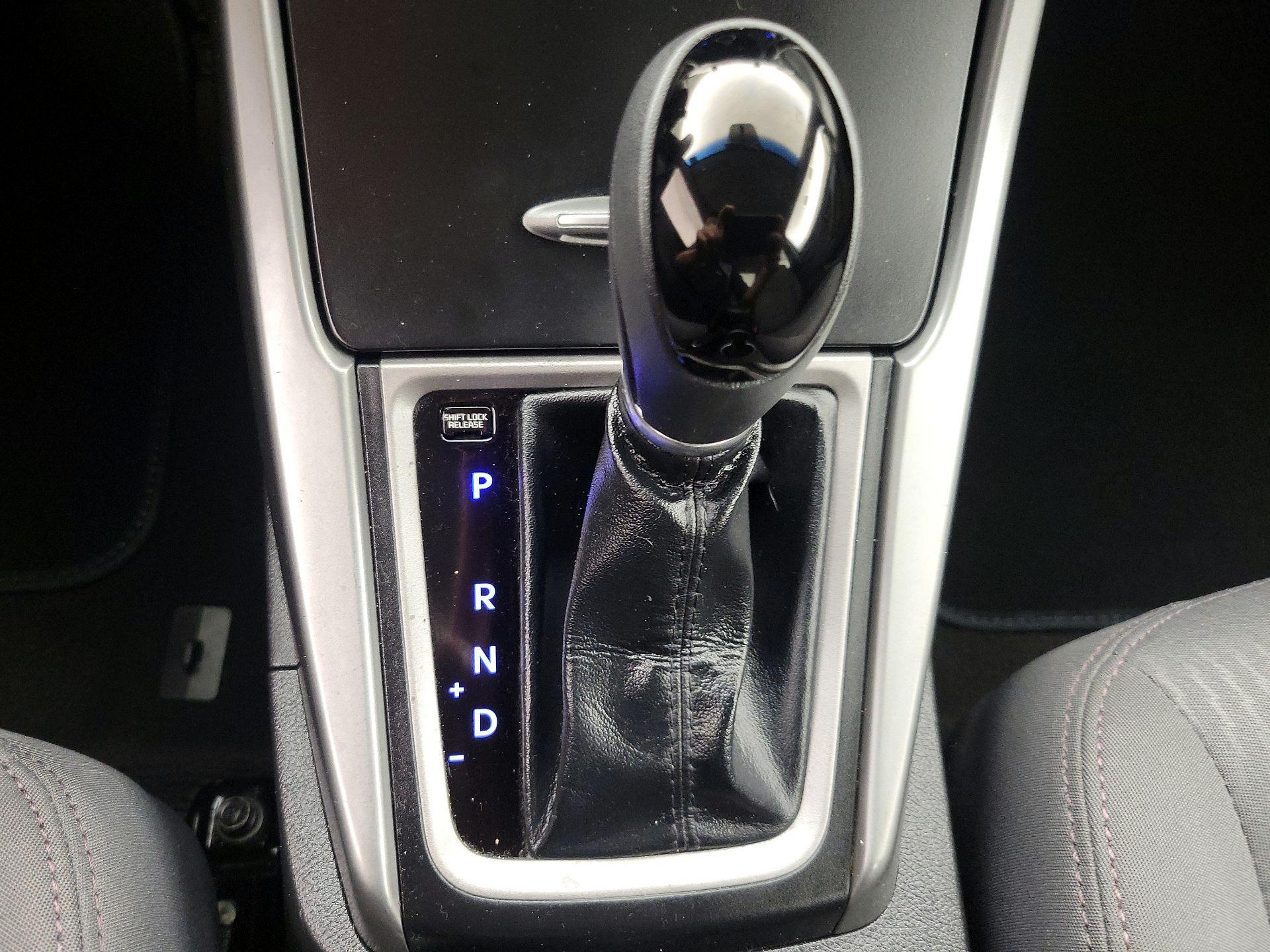 Thumbnail: 2014 Hyundai Elantra - 16