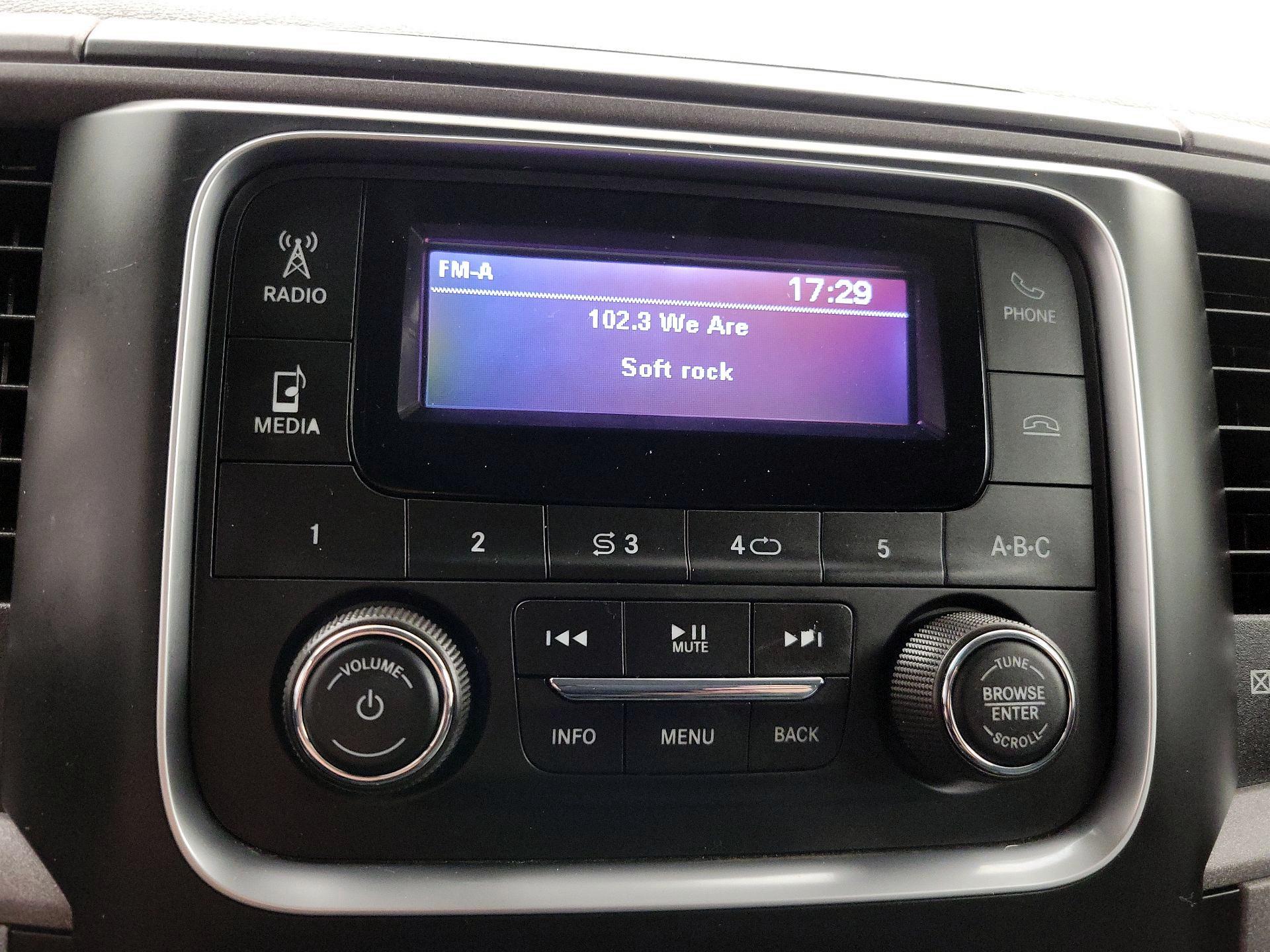 Thumbnail: 2019 RAM 1500 Classic - 15