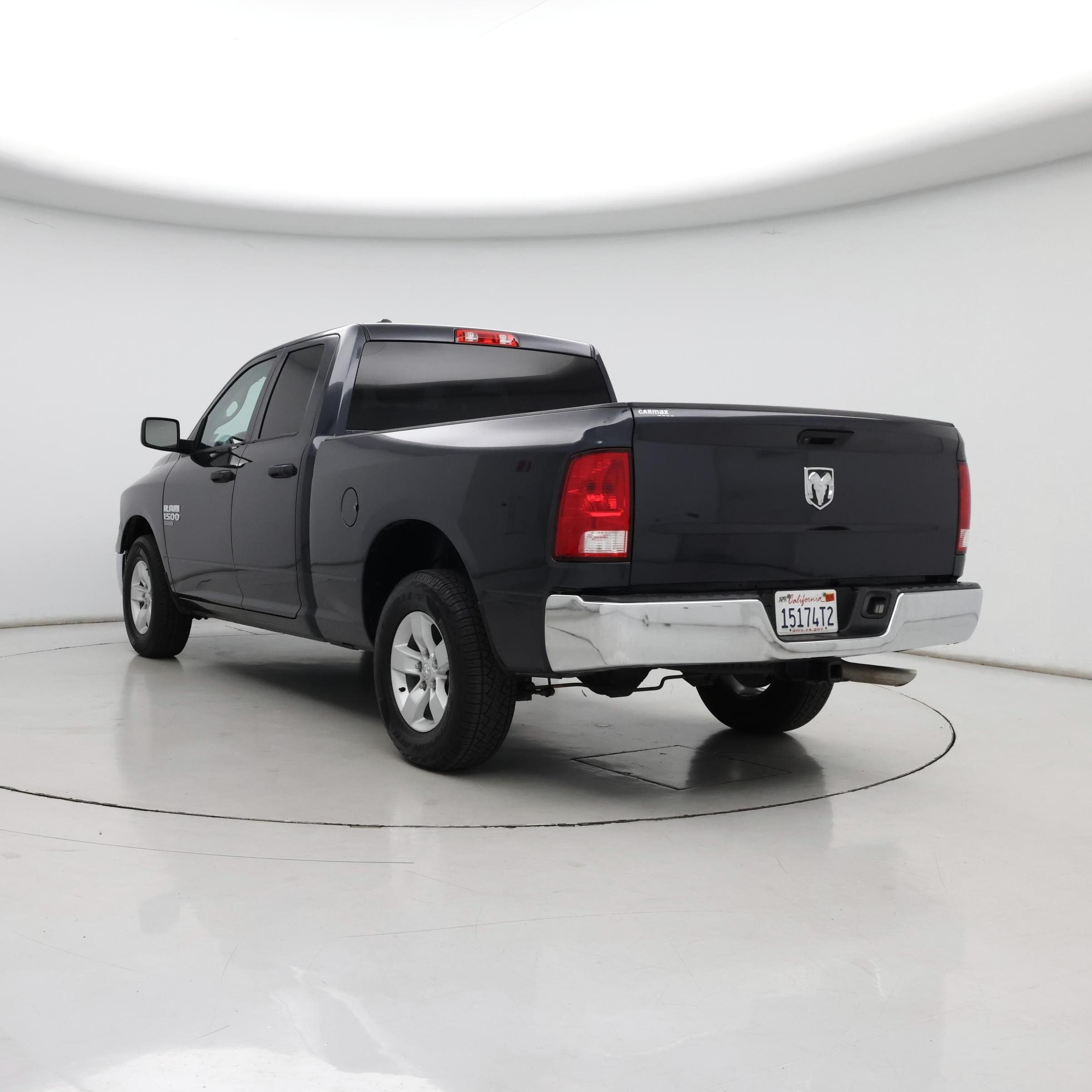 Thumbnail: 2019 RAM 1500 Classic - 2
