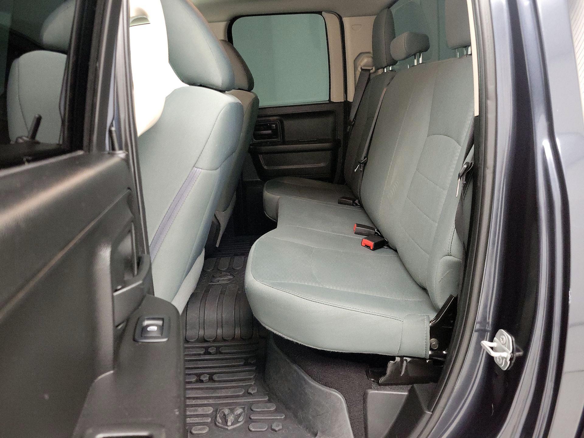 Thumbnail: 2019 RAM 1500 Classic - 19