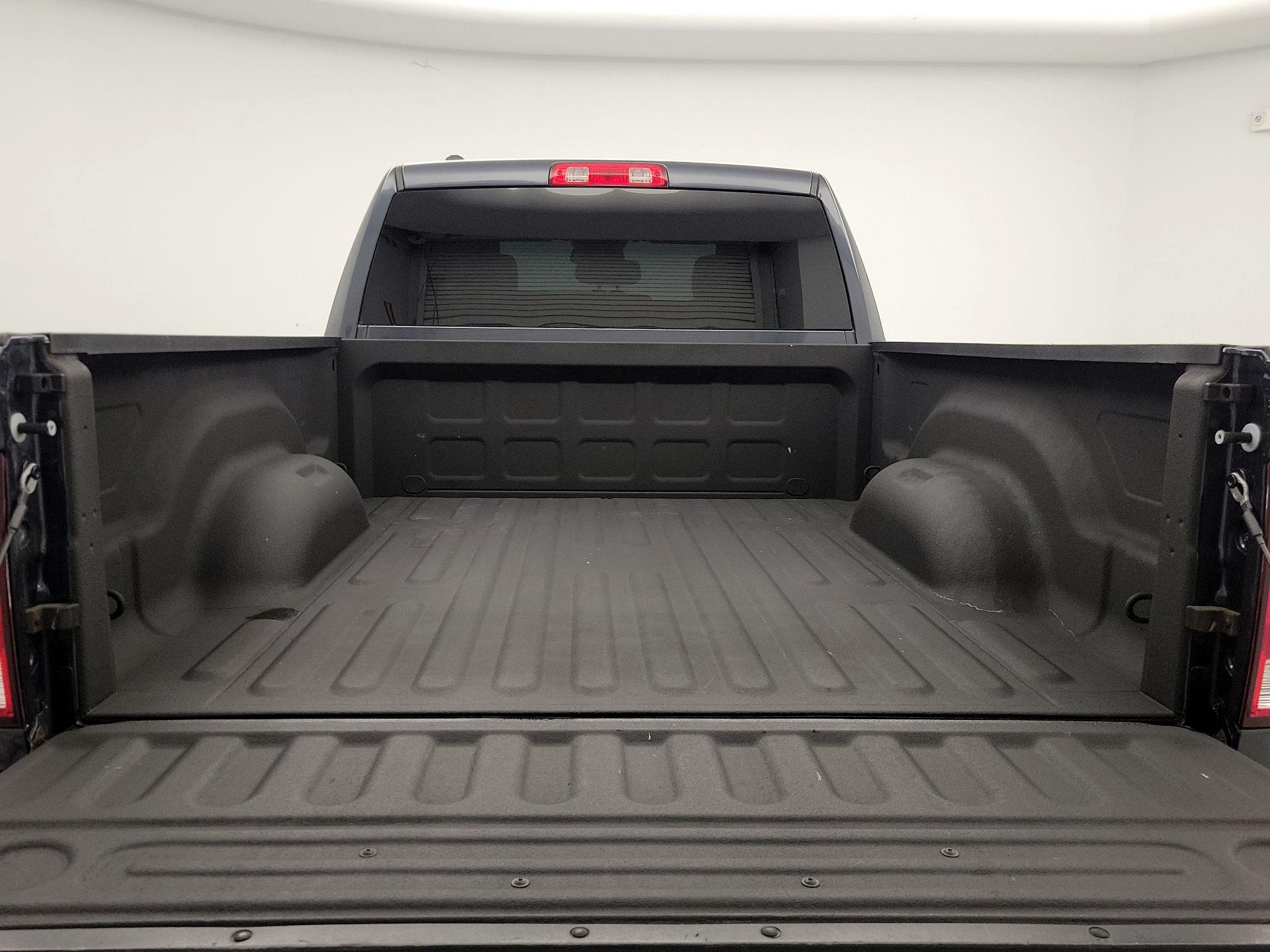 Thumbnail: 2019 RAM 1500 Classic - 20