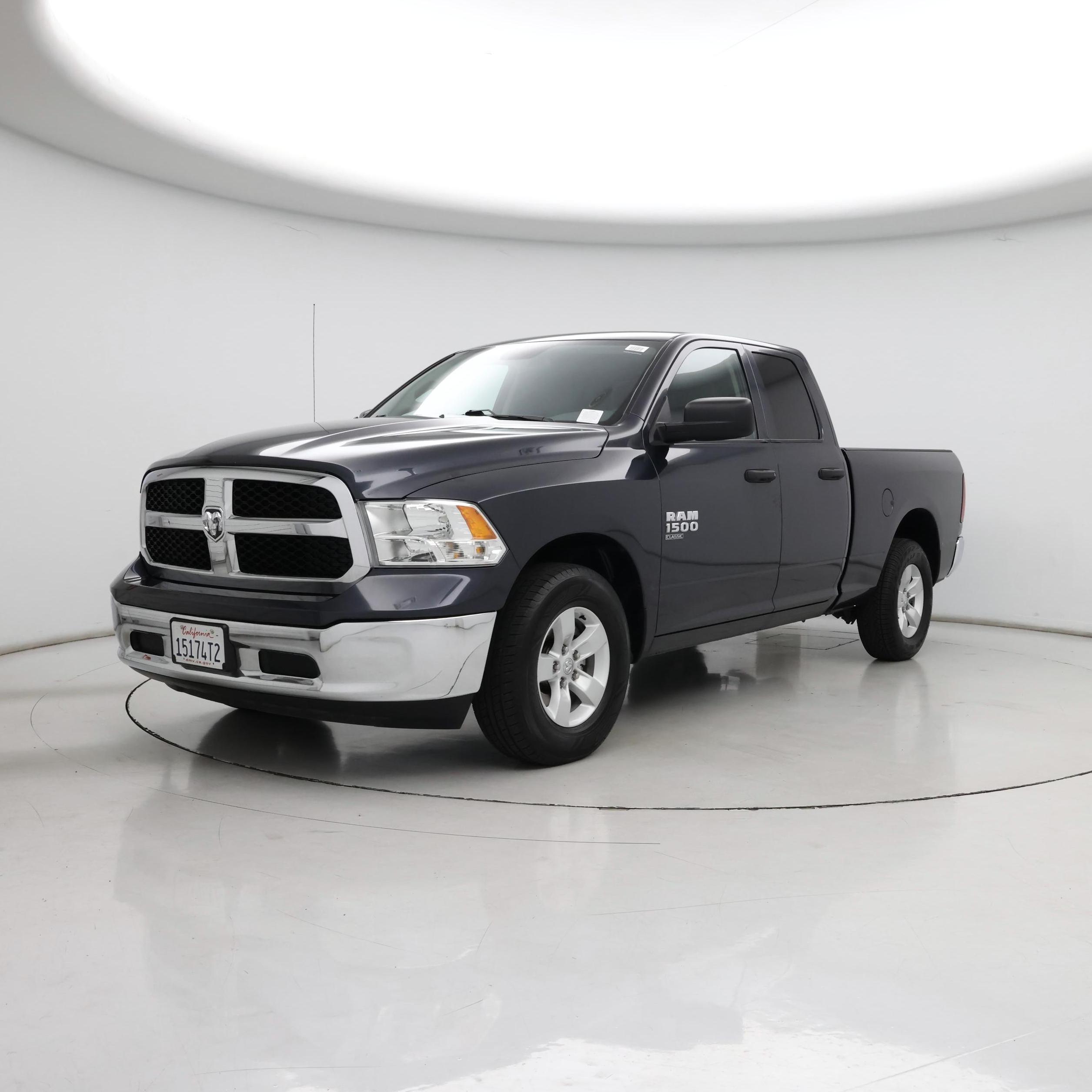 Thumbnail: 2019 RAM 1500 Classic - 4