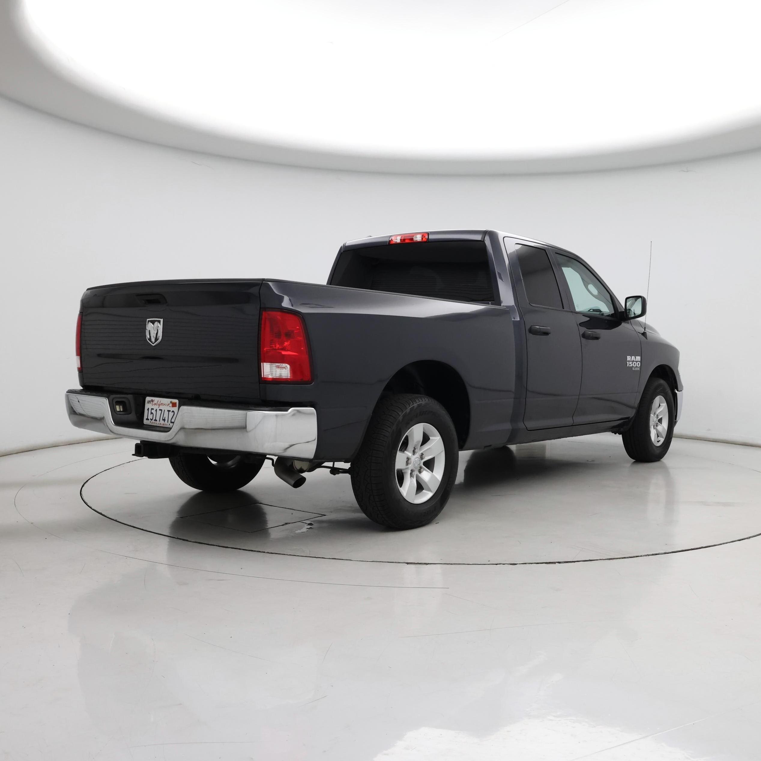 Thumbnail: 2019 RAM 1500 Classic - 8