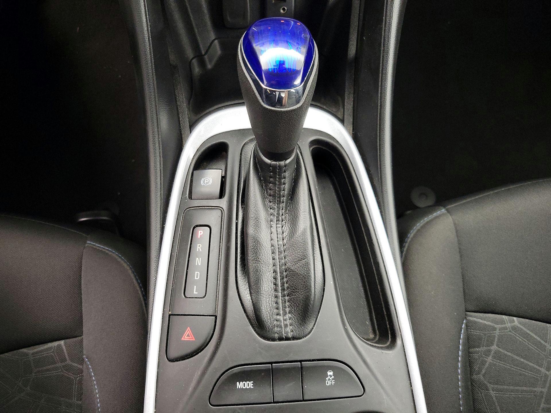 Thumbnail: 2018 Chevrolet Volt - 17