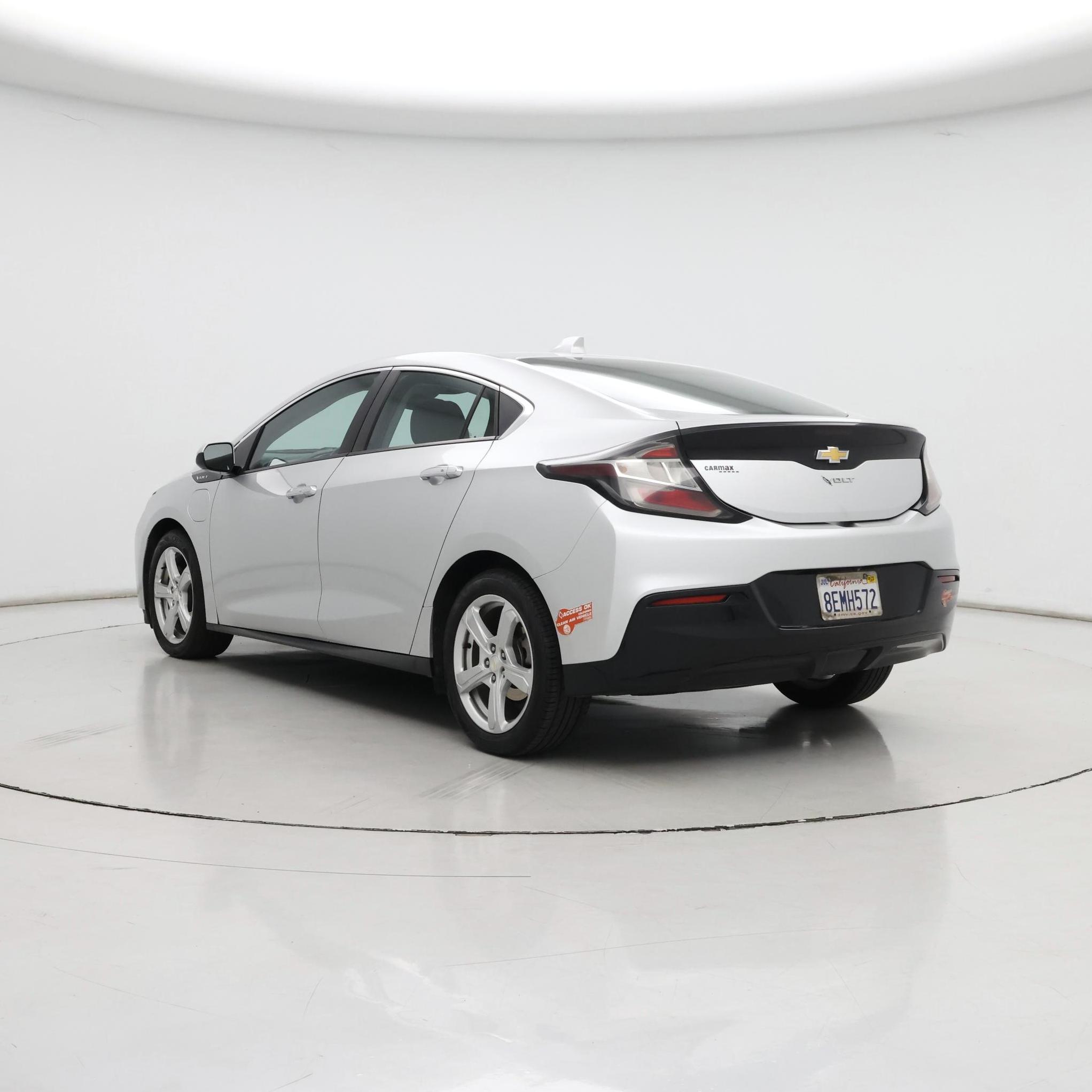 Thumbnail: 2018 Chevrolet Volt - 2