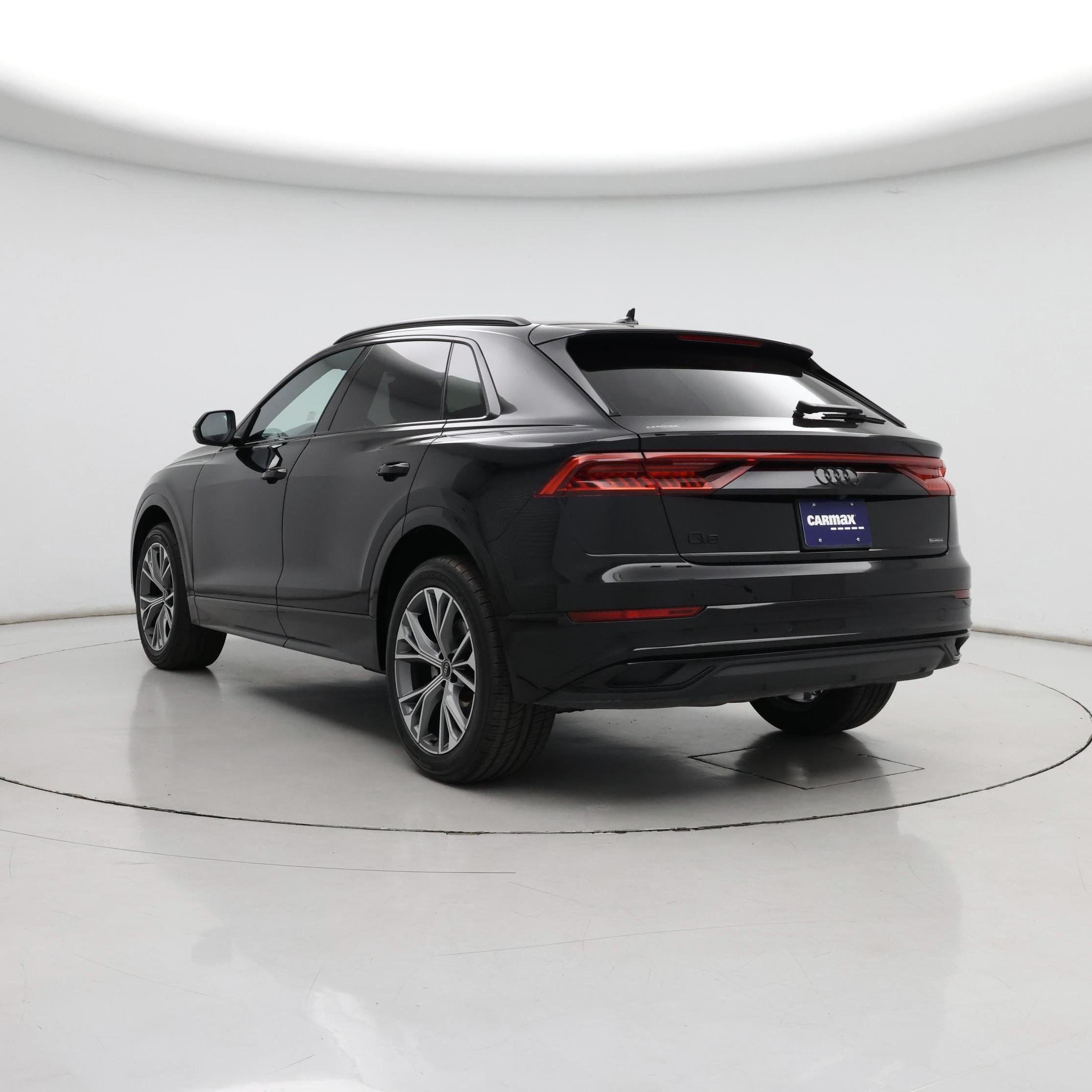 Thumbnail: 2021 Audi Q8 - 2